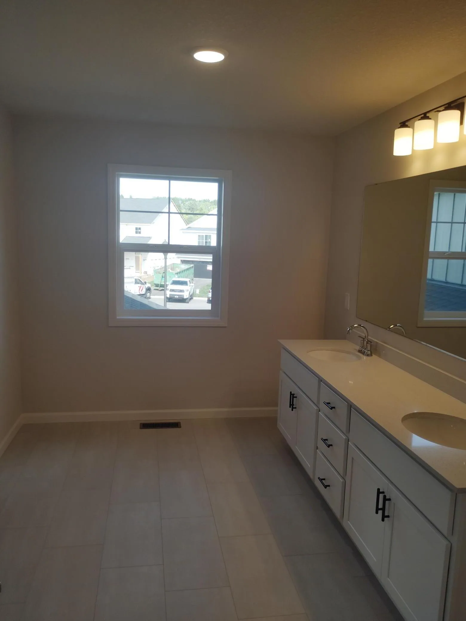 Photo 18 of 10569 Goodview S Avenue