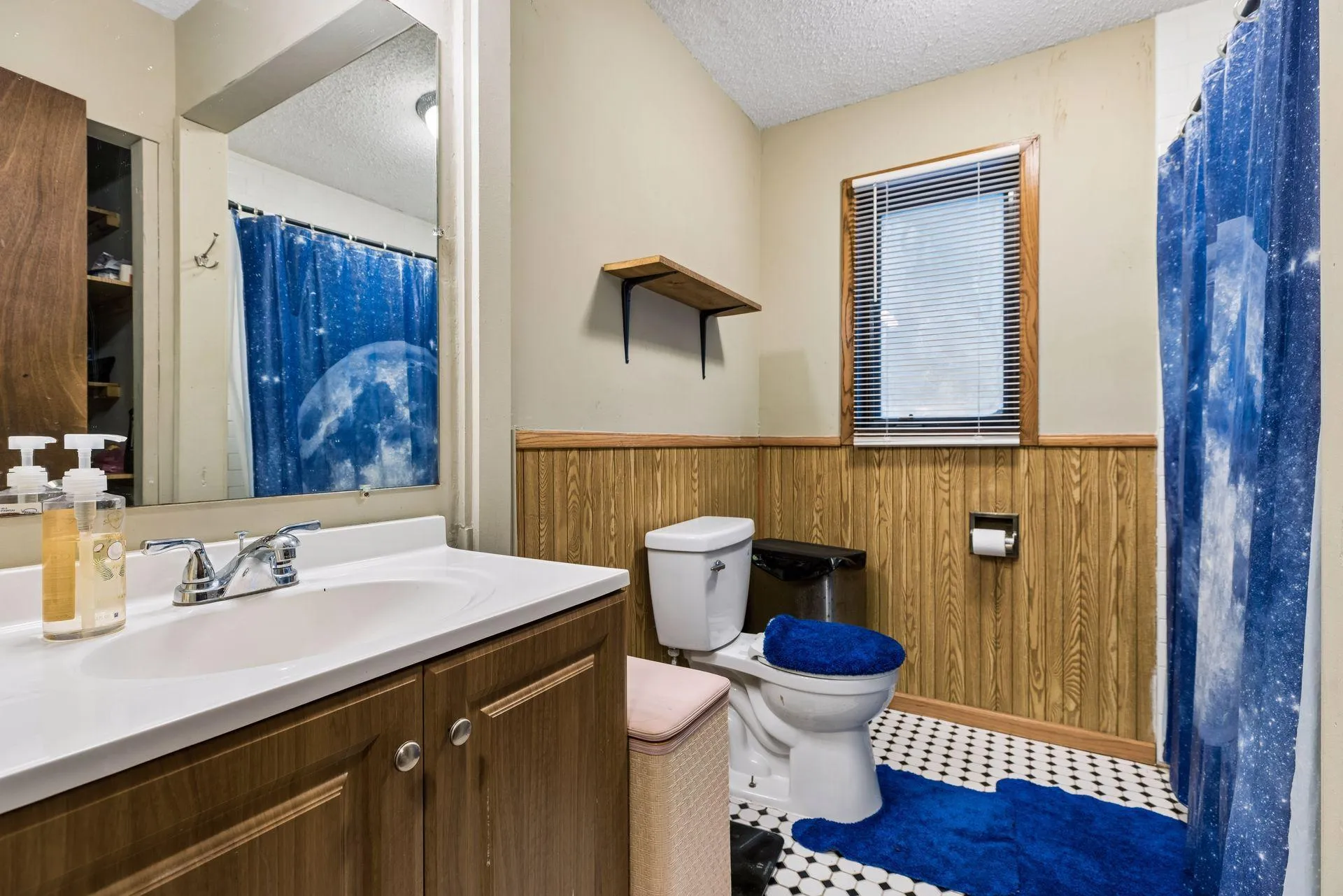 Photo 10 of 613 Fillmore Ne Street