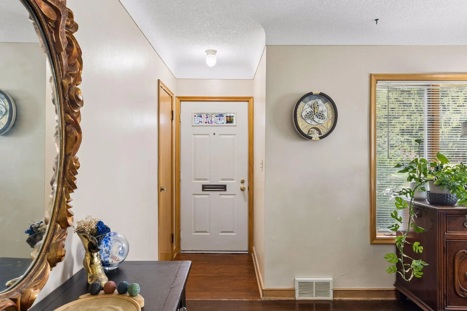 Photo 6 of 1190 Ottawa Avenue
