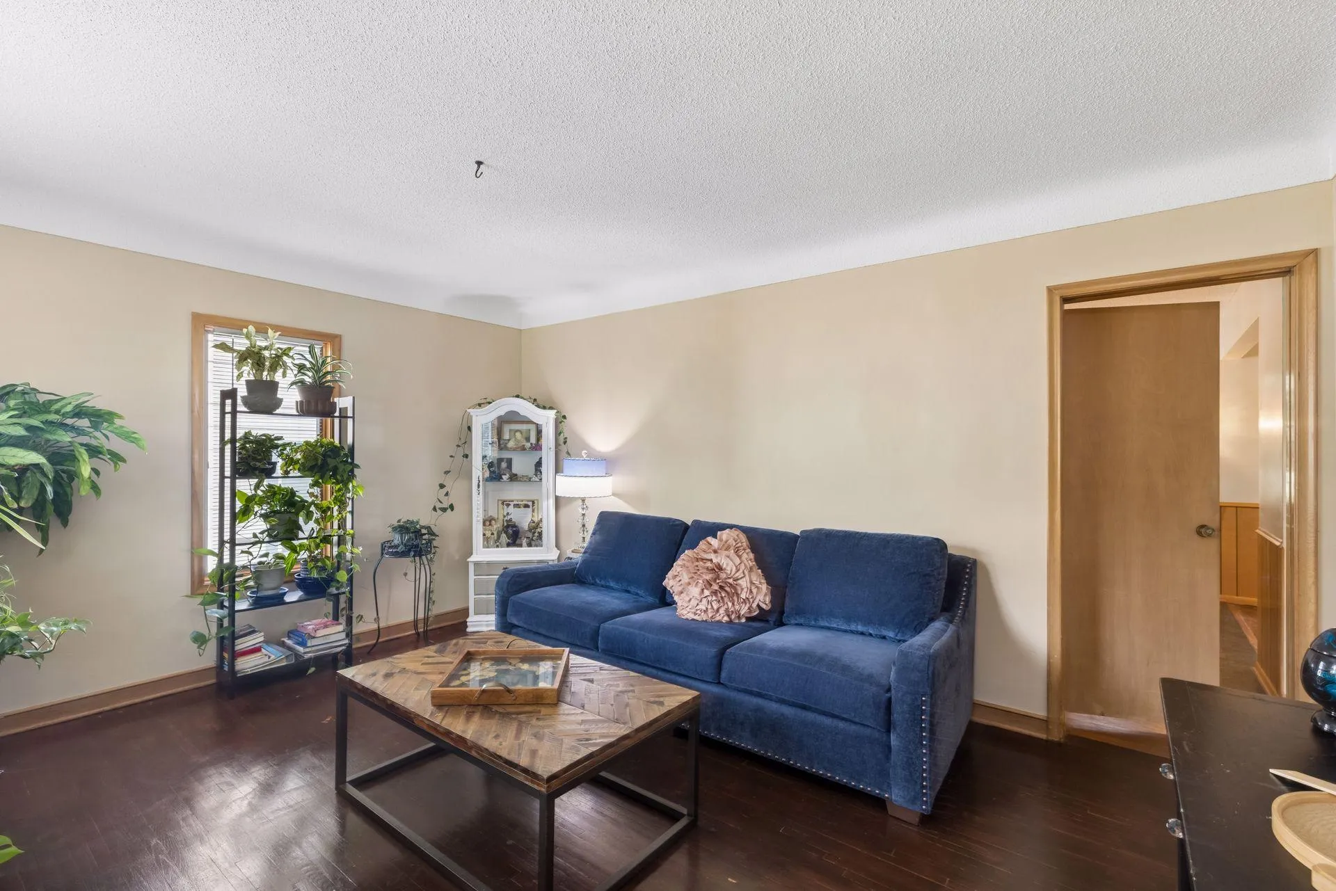 Photo 4 of 1190 Ottawa Avenue