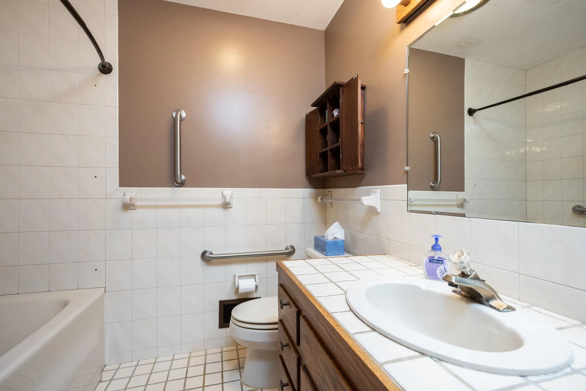 Photo 15 of 2420 W 106th Street