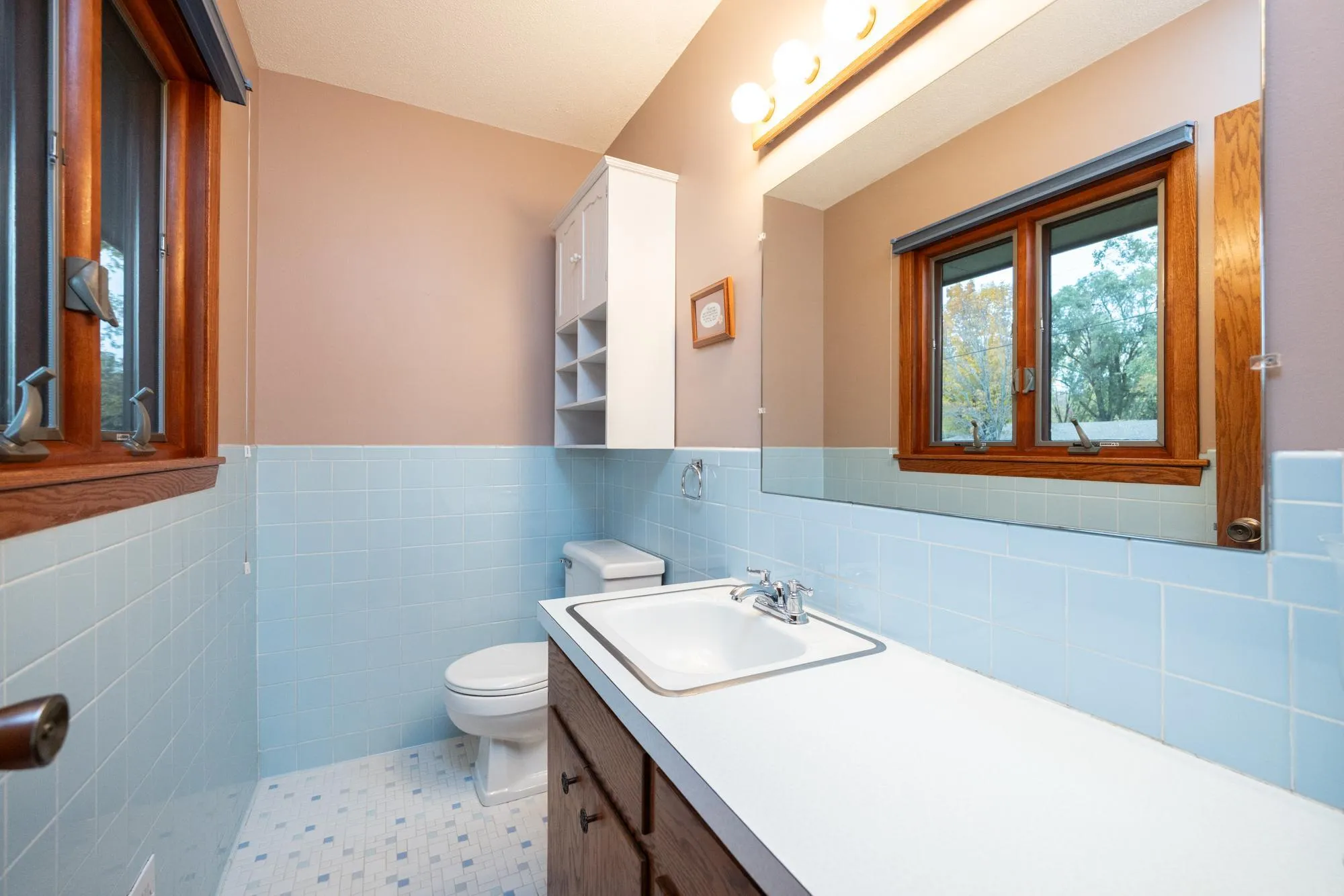 Photo 12 of 2420 W 106th Street