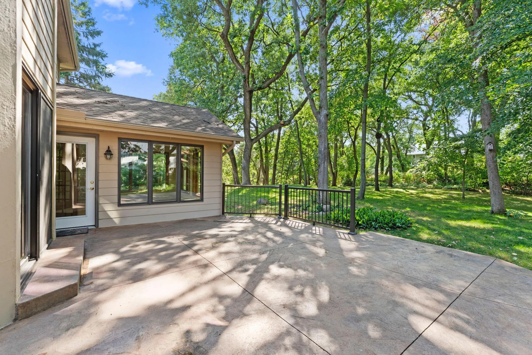 Photo 8 of 17707 Kingsbury Circle
