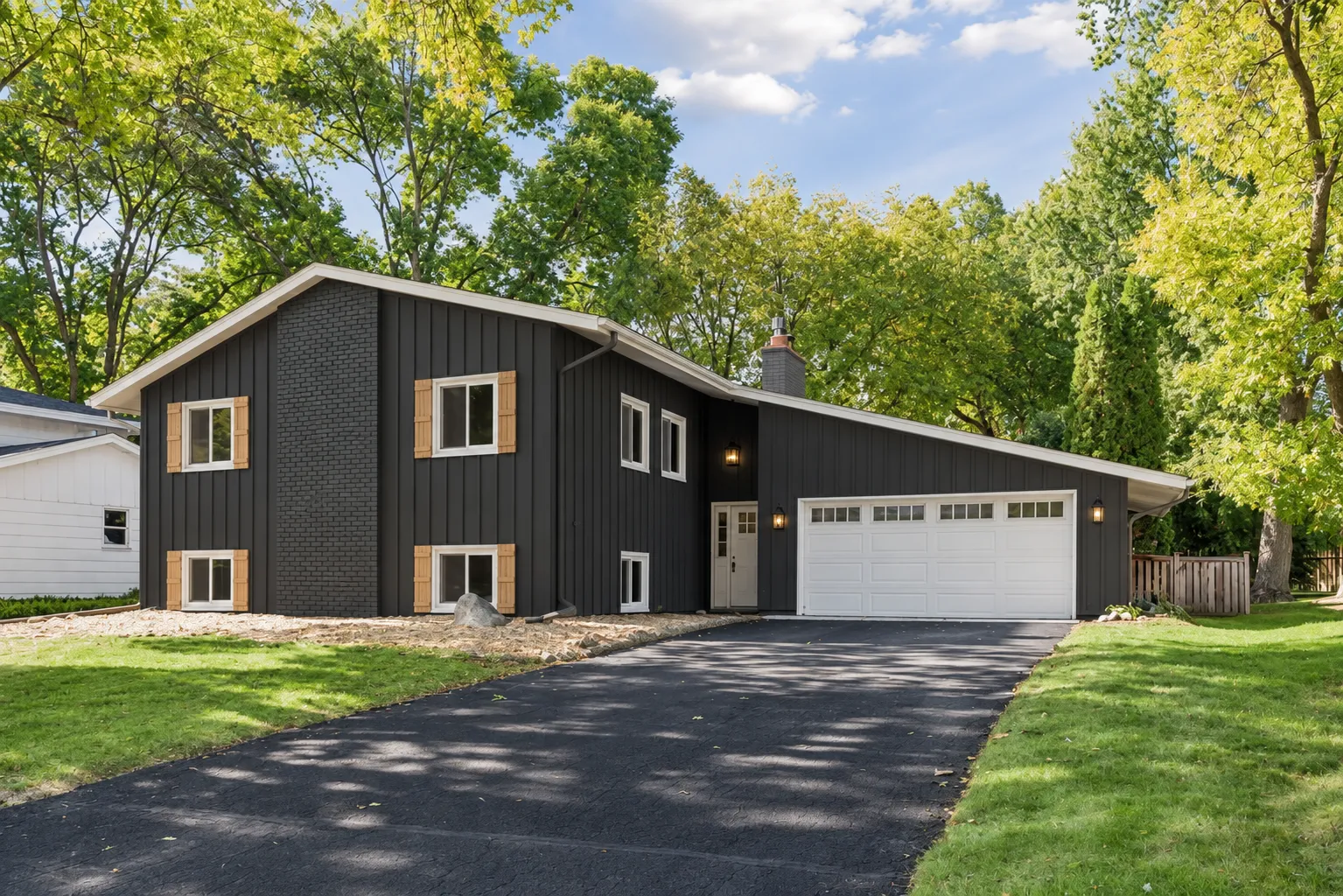 Photo 3 of 5516 Warden Avenue