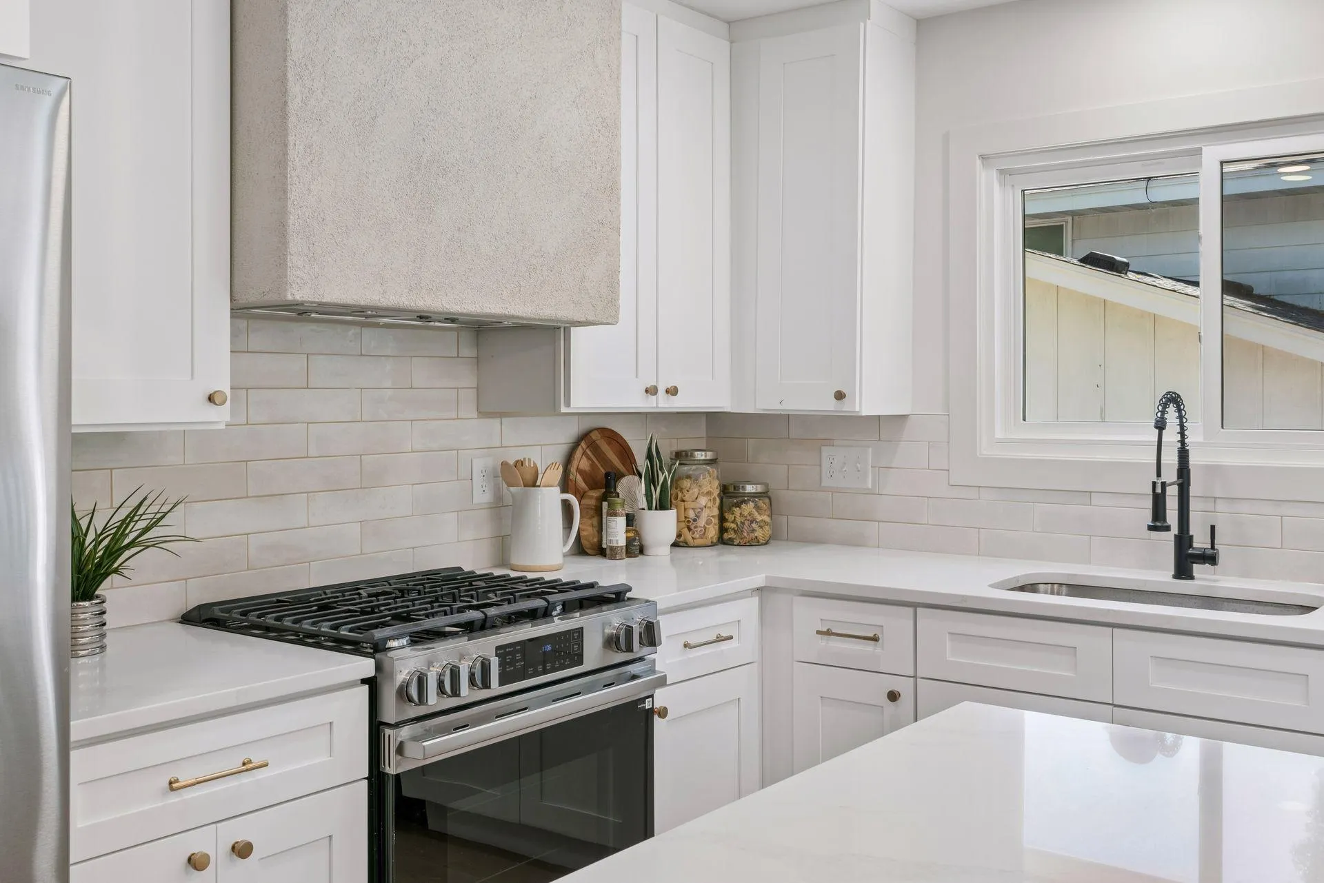 Photo 11 of 5516 Warden Avenue