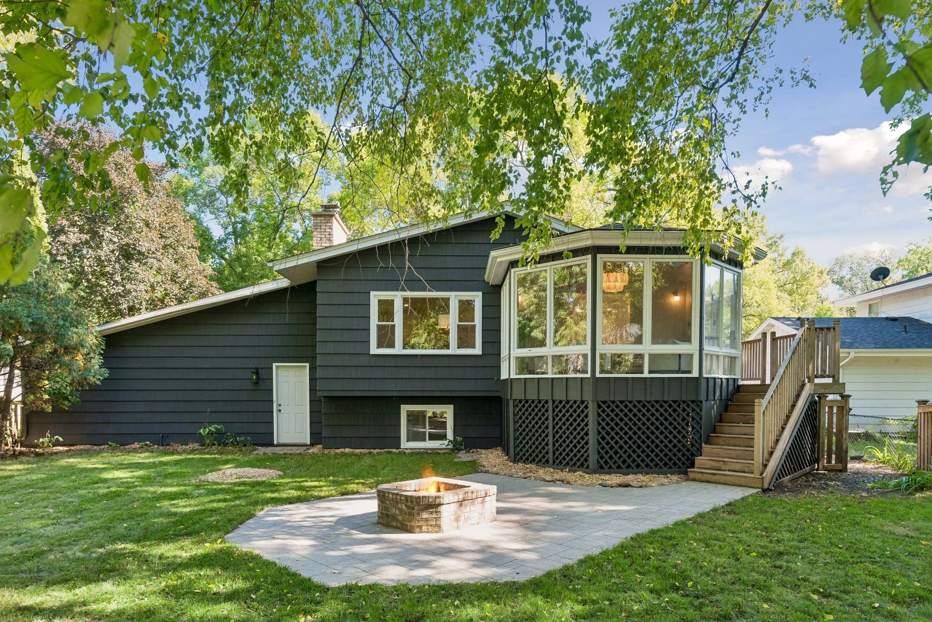 Photo 40 of 5516 Warden Avenue