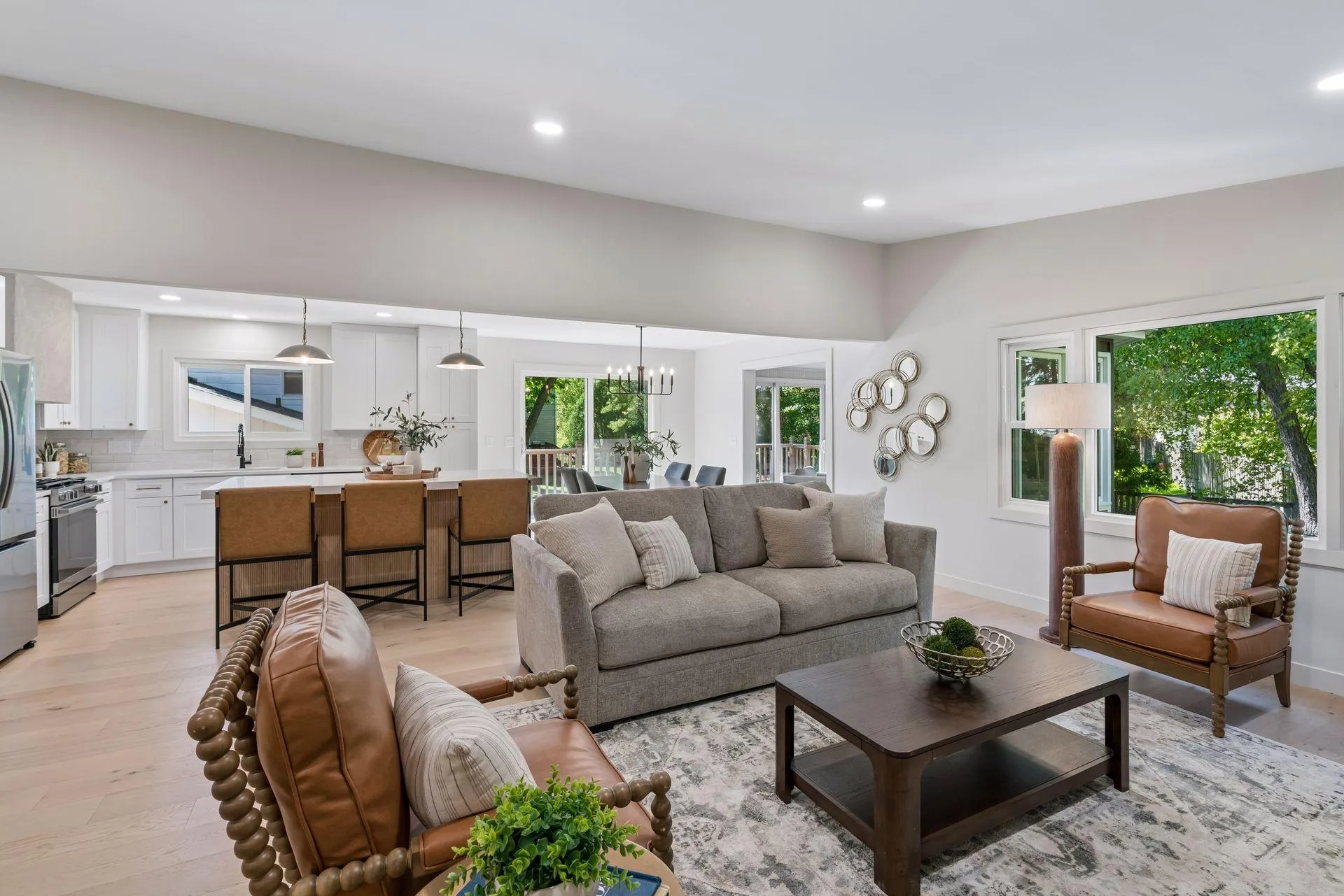 Photo 7 of 5516 Warden Avenue