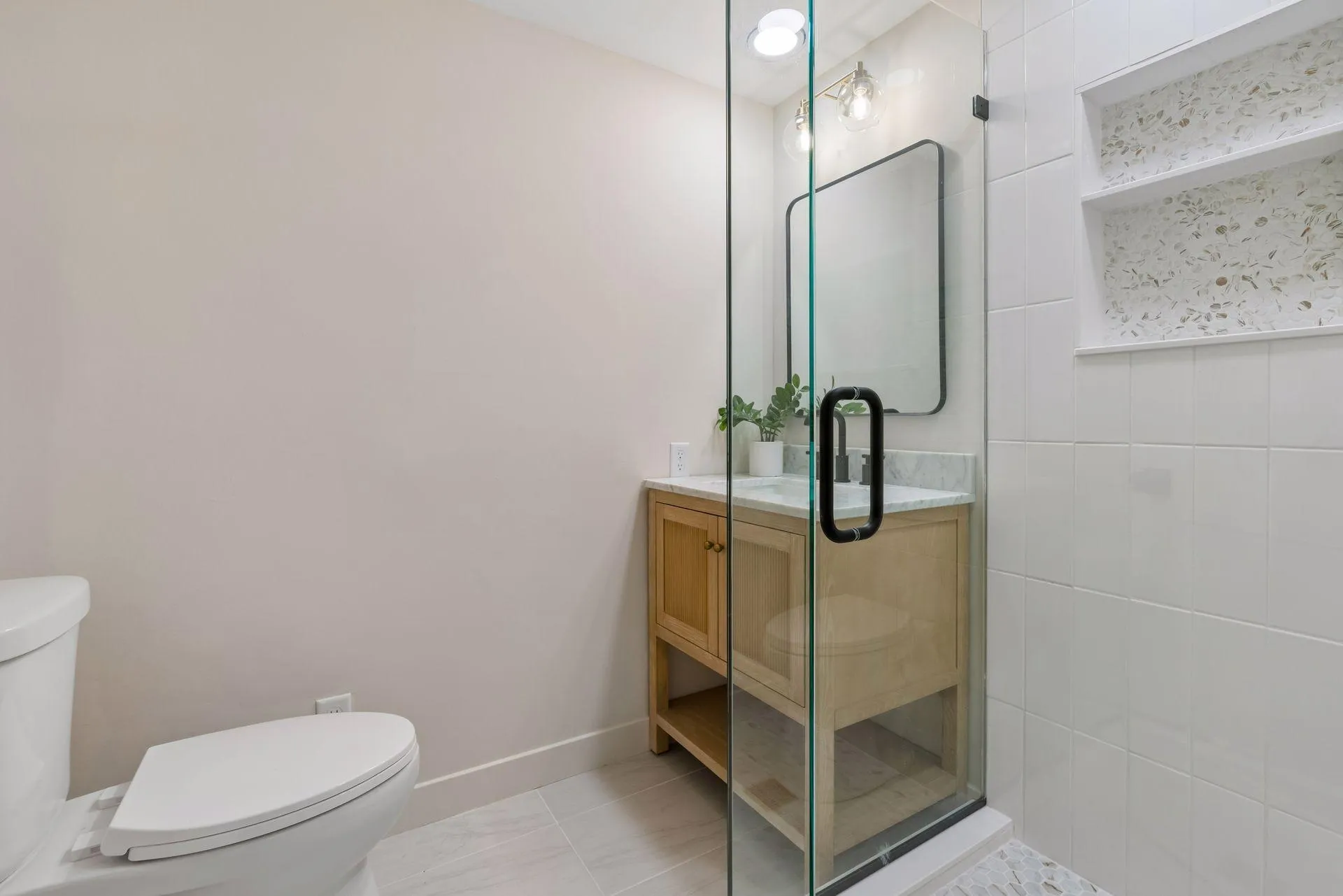 Photo 34 of 5516 Warden Avenue
