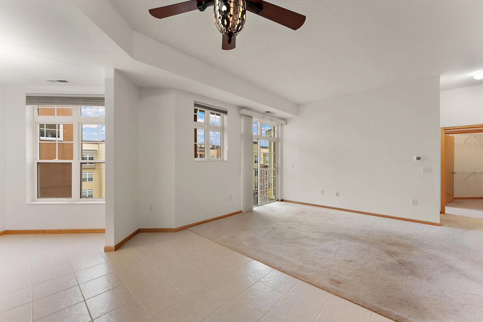 Photo 5 of 2407 39th Ne Avenue Unit 409