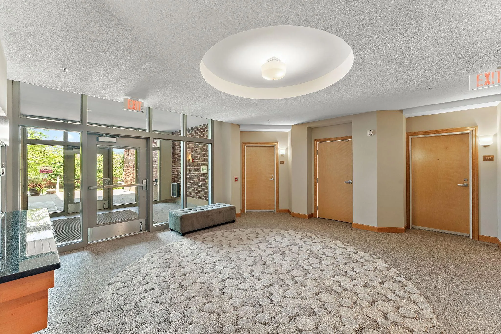 Photo 2 of 2407 39th Ne Avenue Unit 409