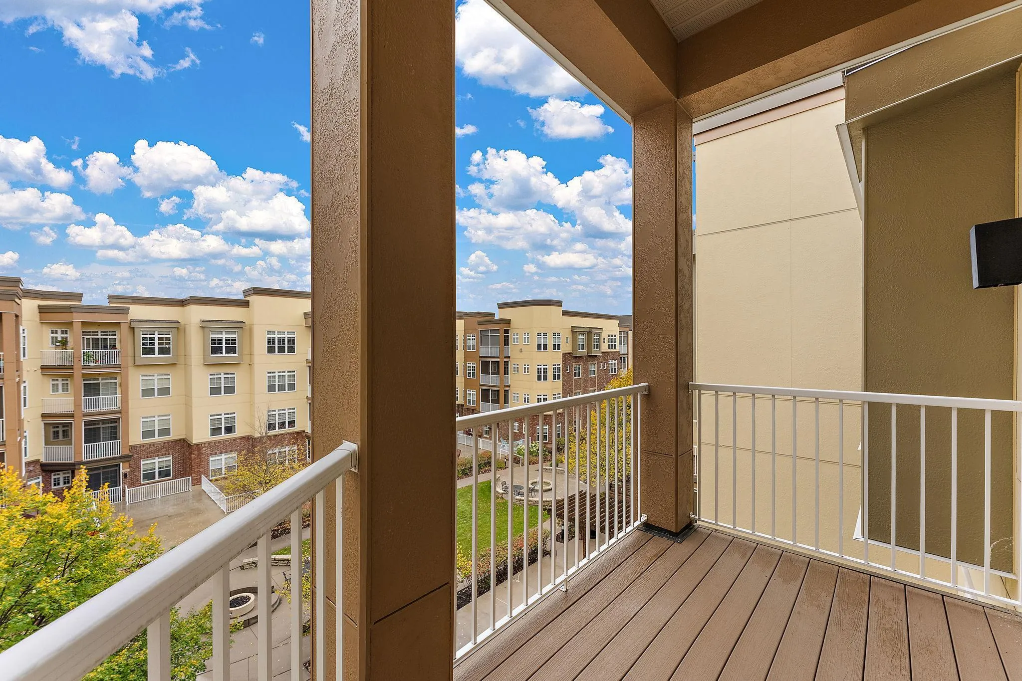 Photo 19 of 2407 39th Ne Avenue Unit 409