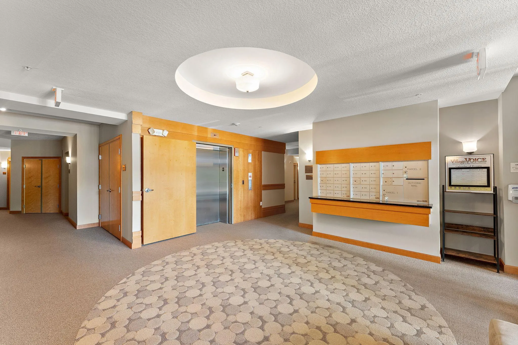 Photo 3 of 2407 39th Ne Avenue Unit 409