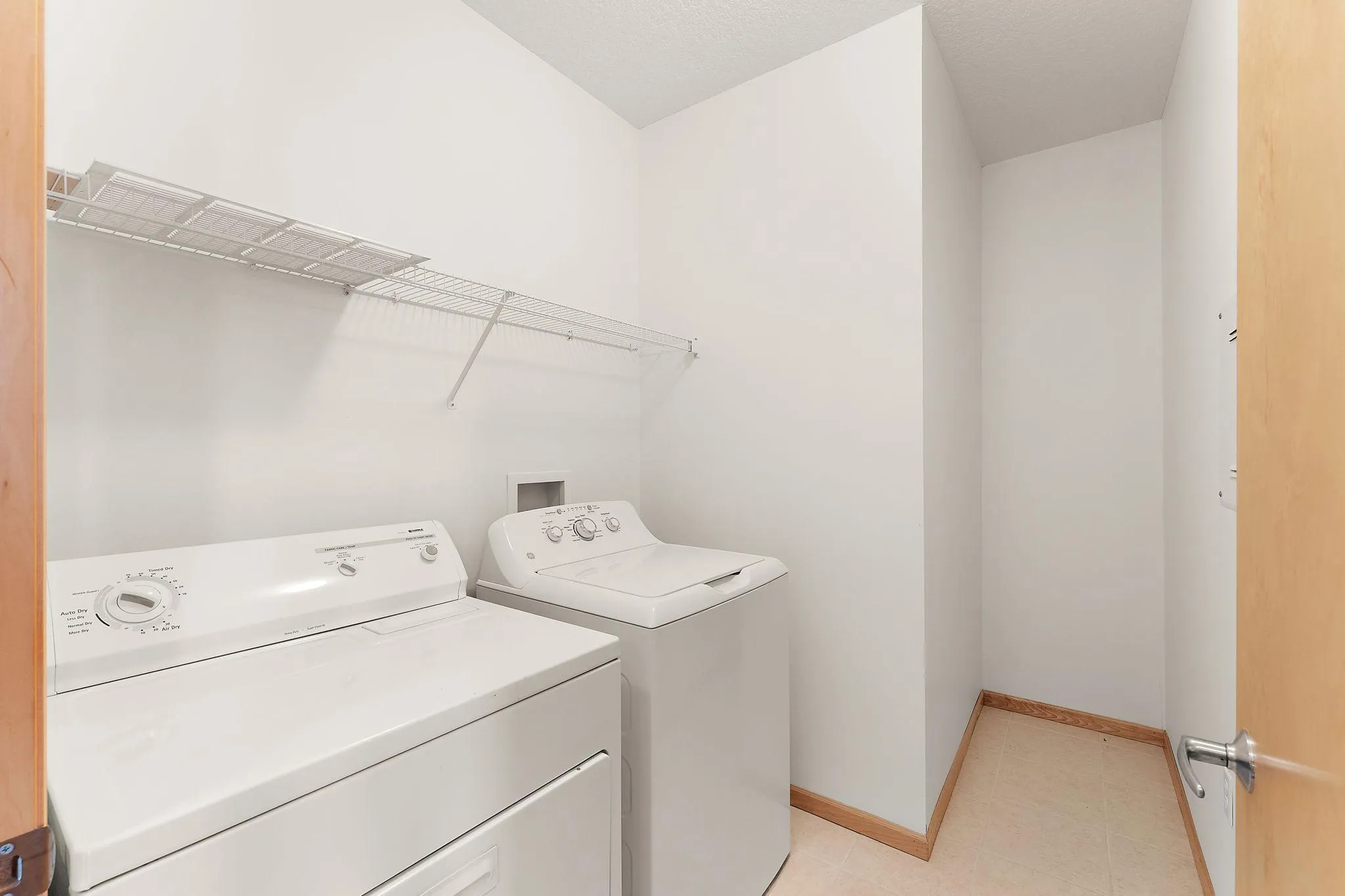 Photo 18 of 2407 39th Ne Avenue Unit 409
