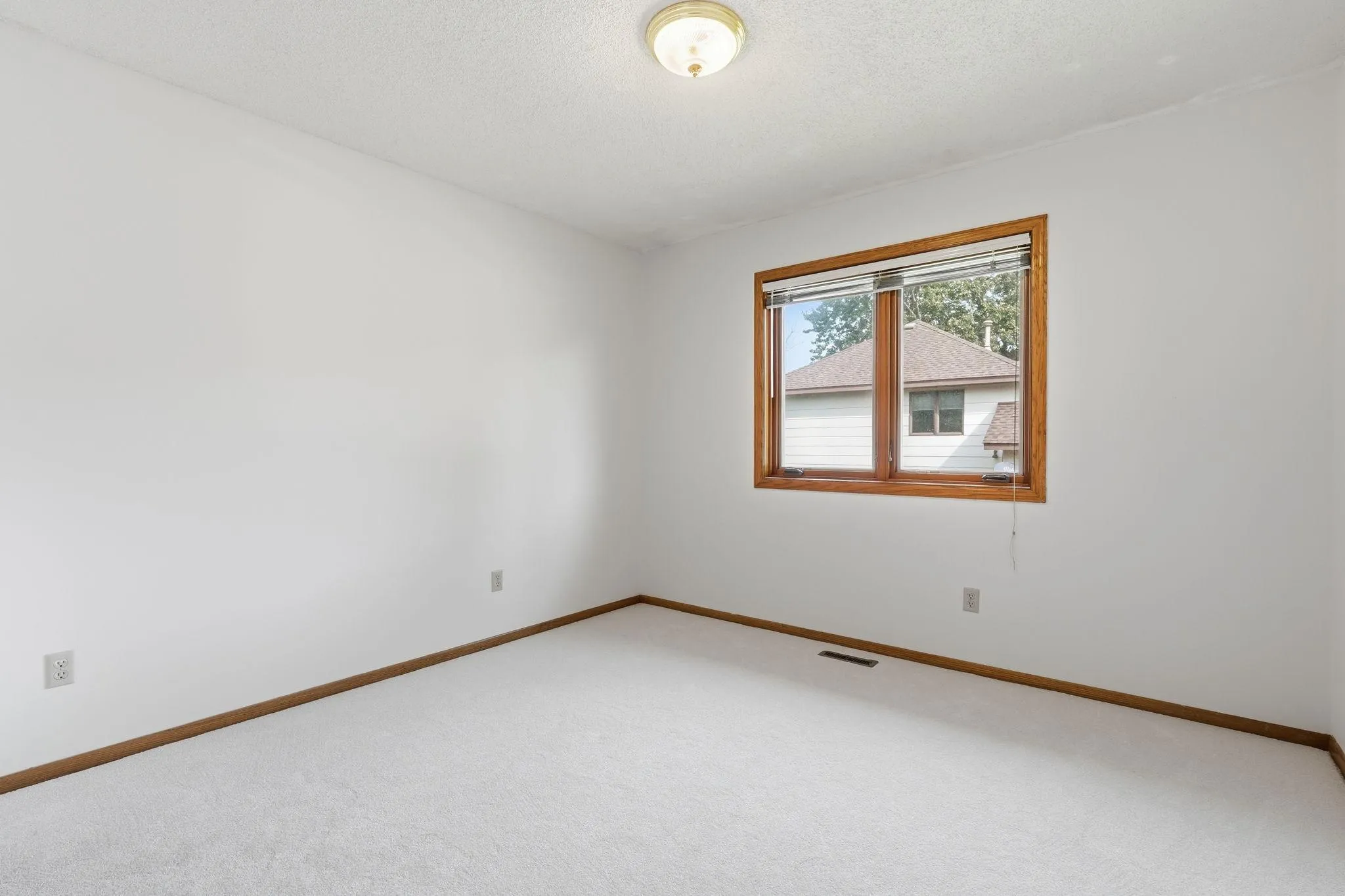 Photo 13 of 651 Allen Avenue