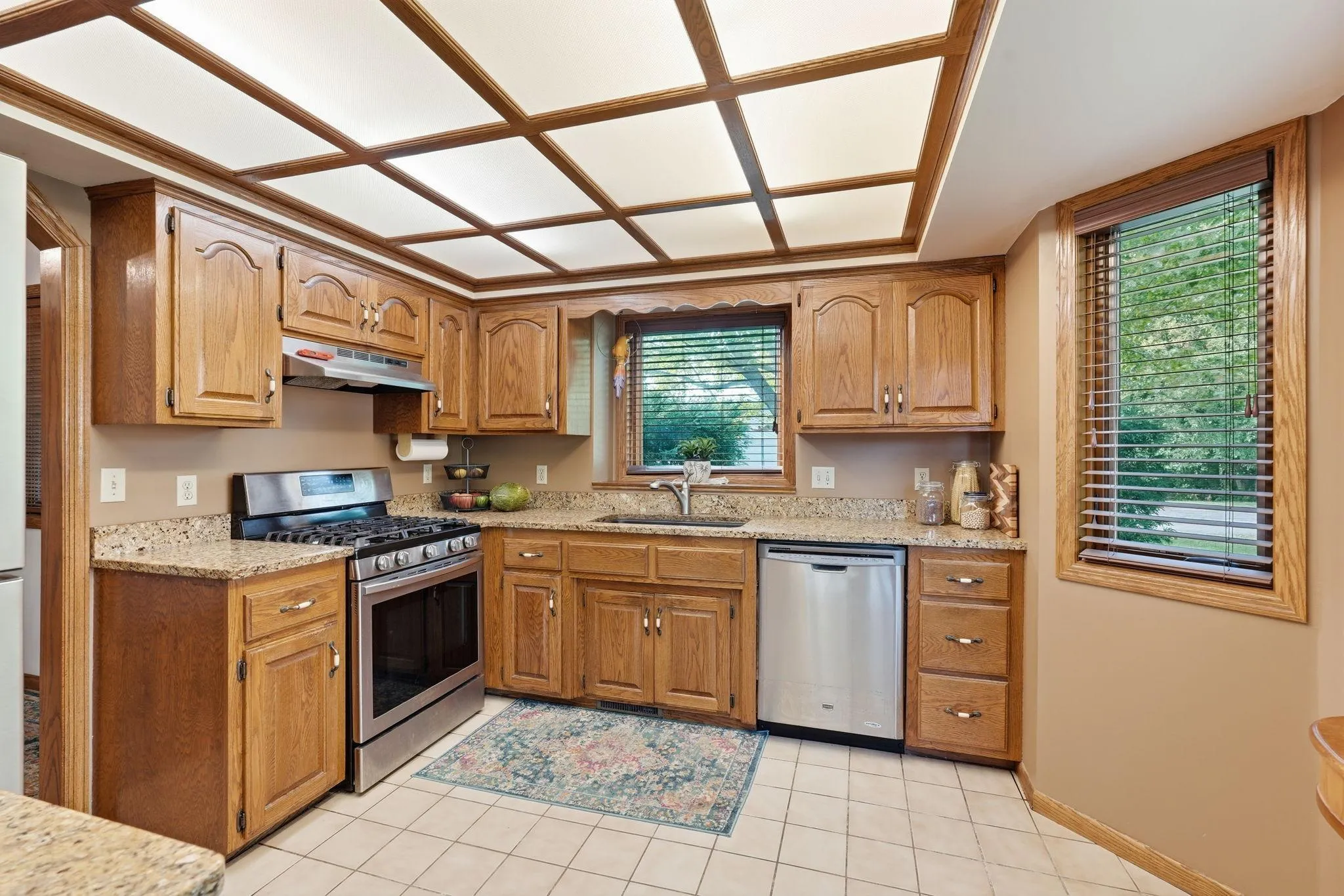 Photo 3 of 651 Allen Avenue