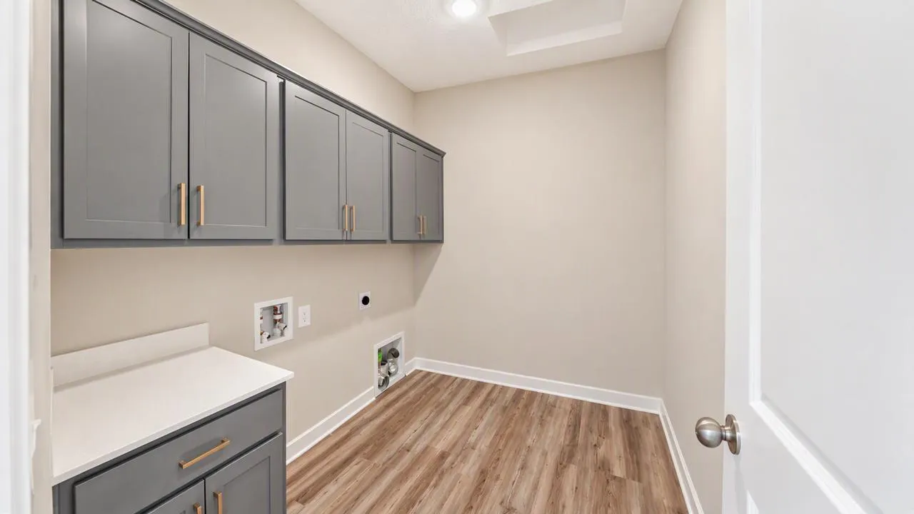 Photo 10 of 2148 Bluff Heights Drive