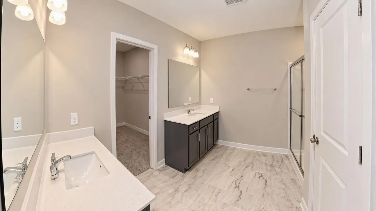 Photo 13 of 2156 Bluff Heights Drive