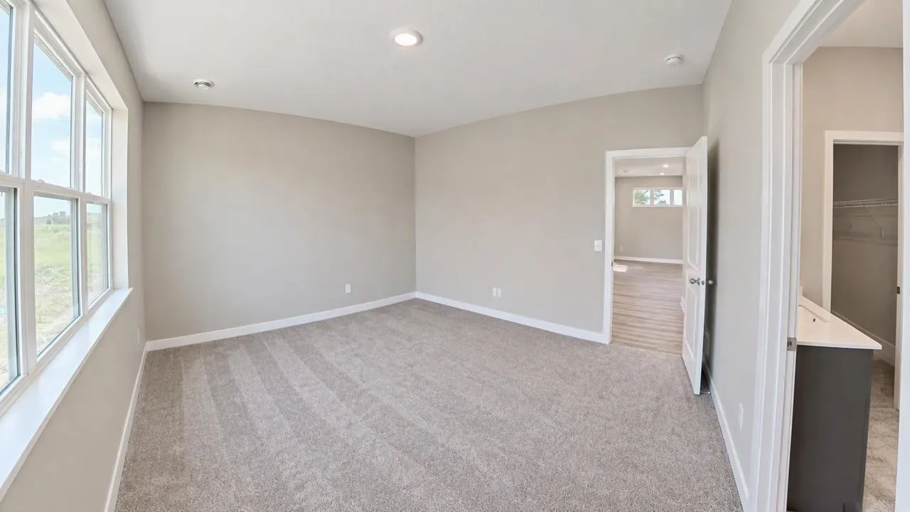 Photo 8 of 2156 Bluff Heights Drive
