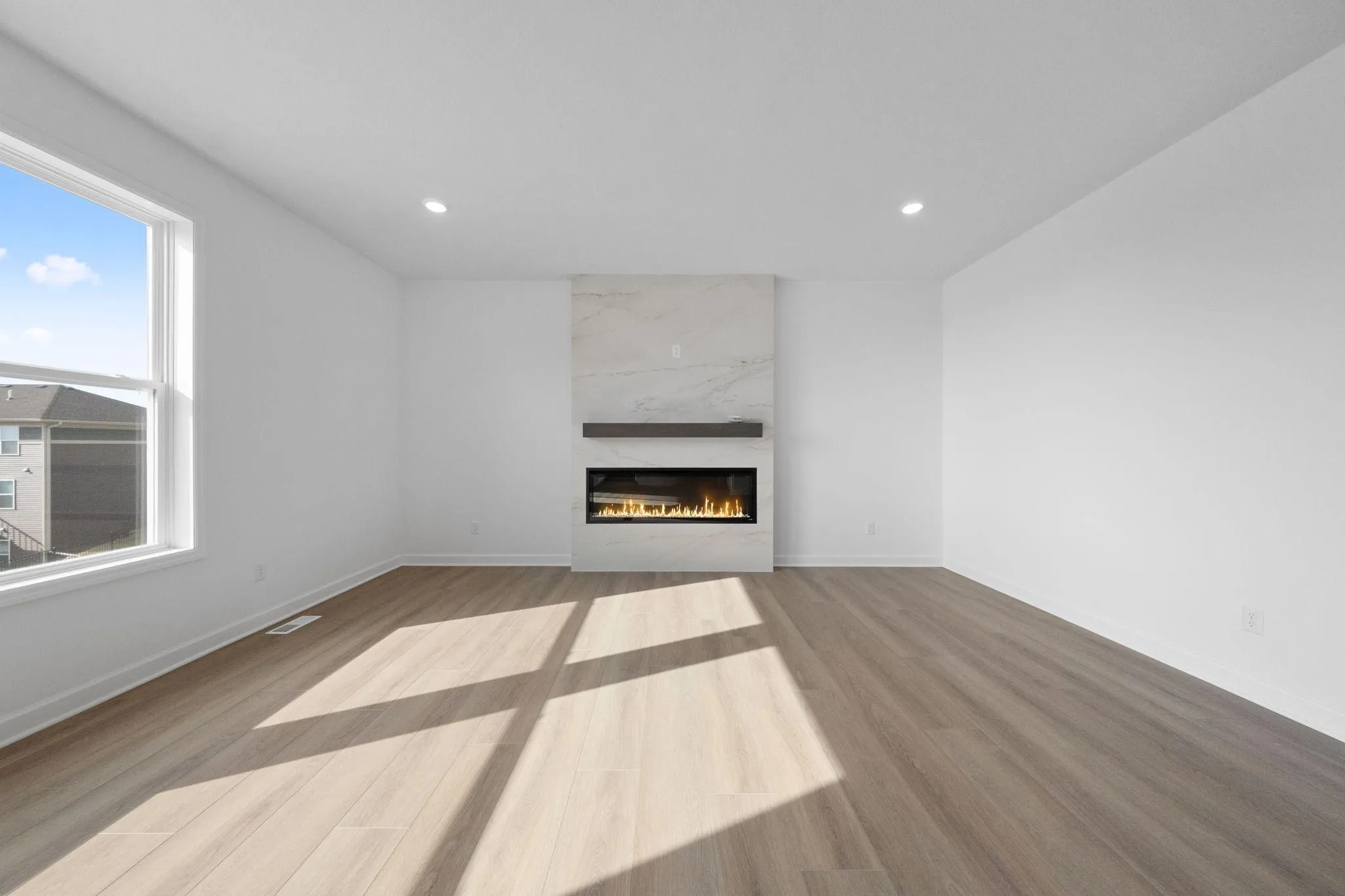 Photo 7 of 1088 Aster Boulevard