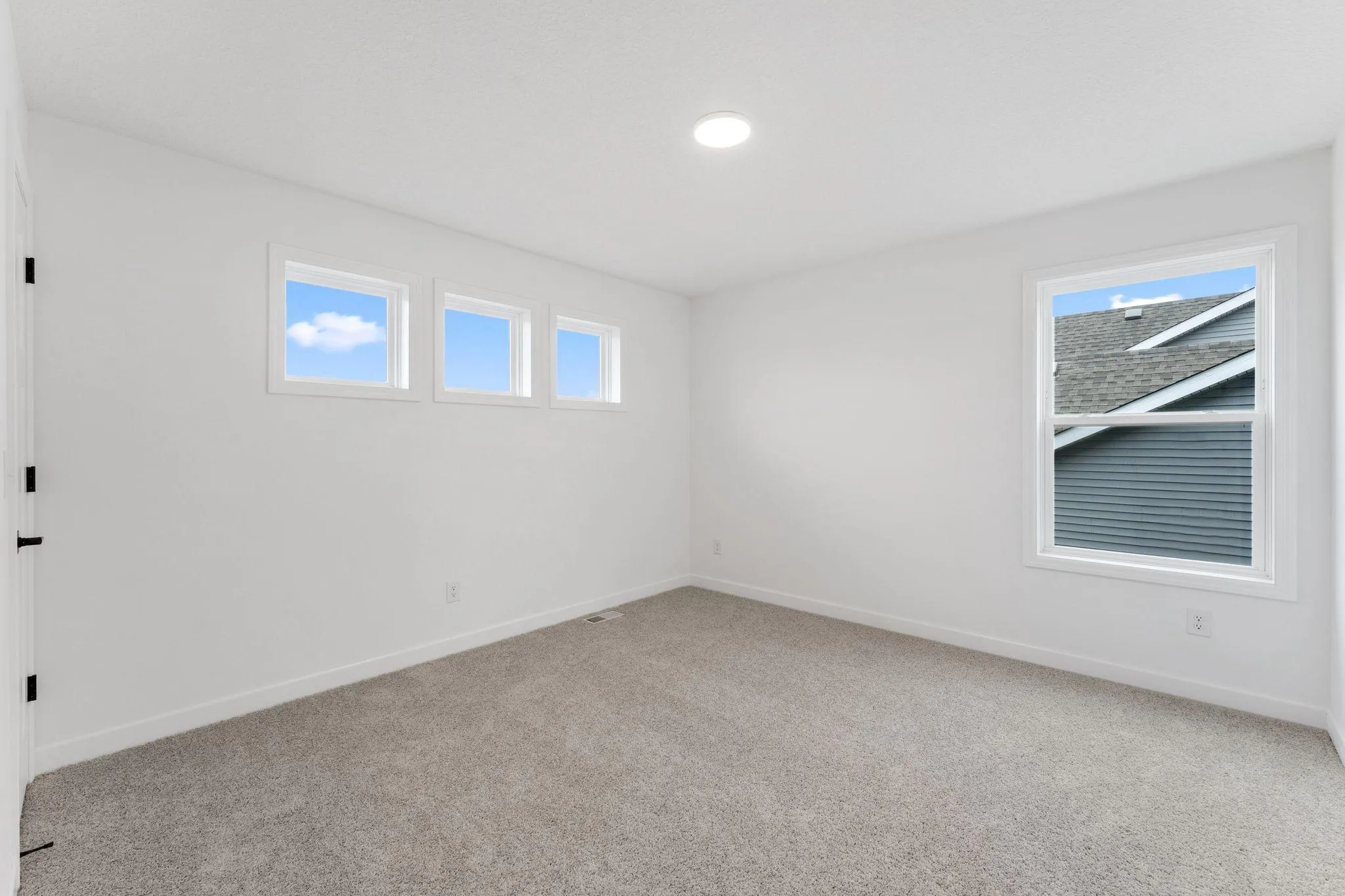 Photo 13 of 1088 Aster Boulevard