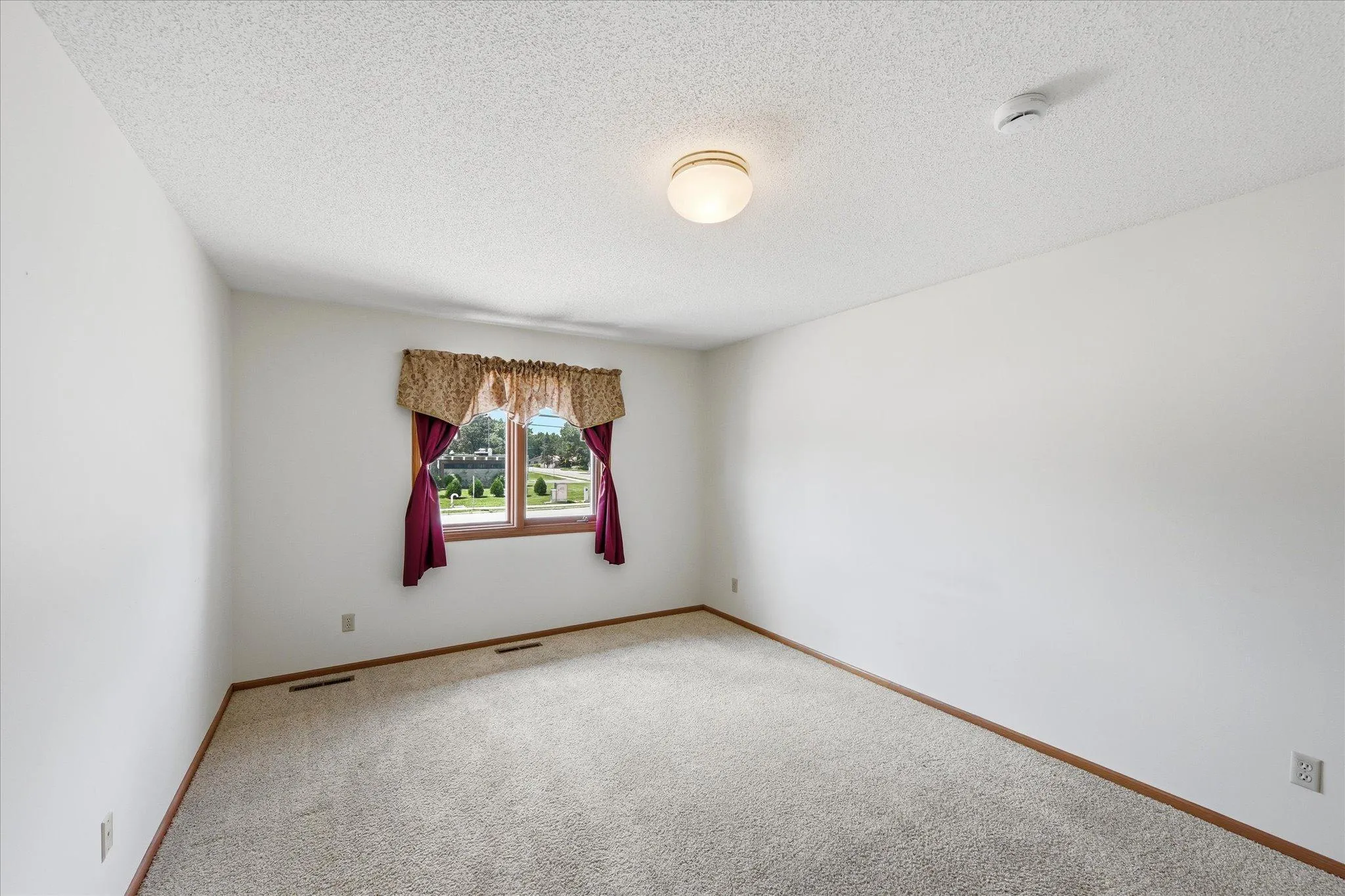 Photo 17 of 4029 Silver Lake Rd Ne