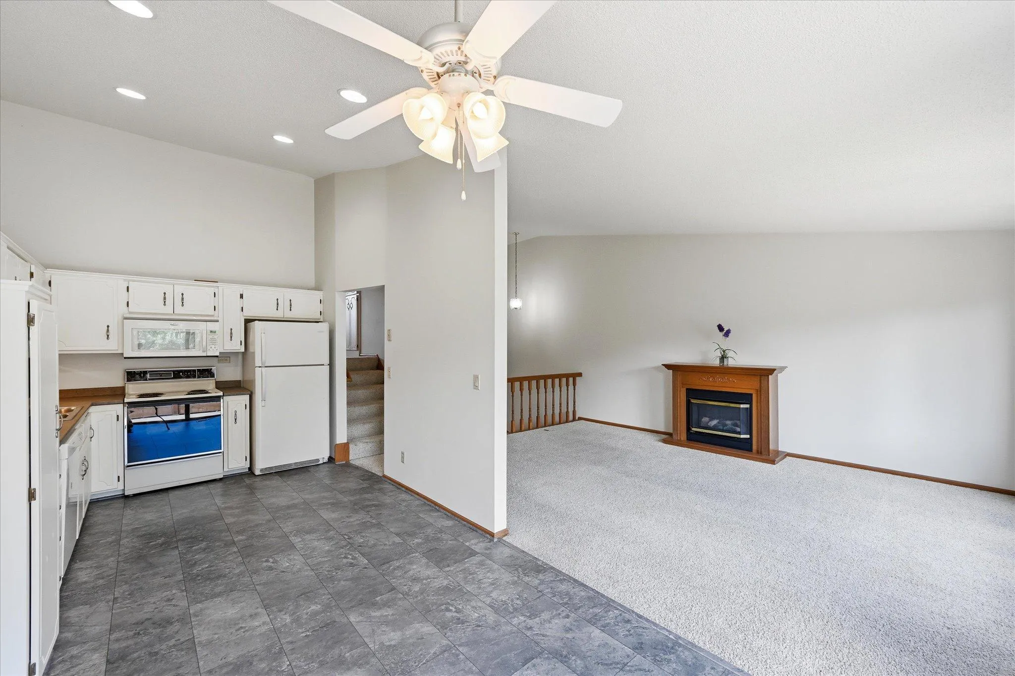 Photo 10 of 4029 Silver Lake Rd Ne