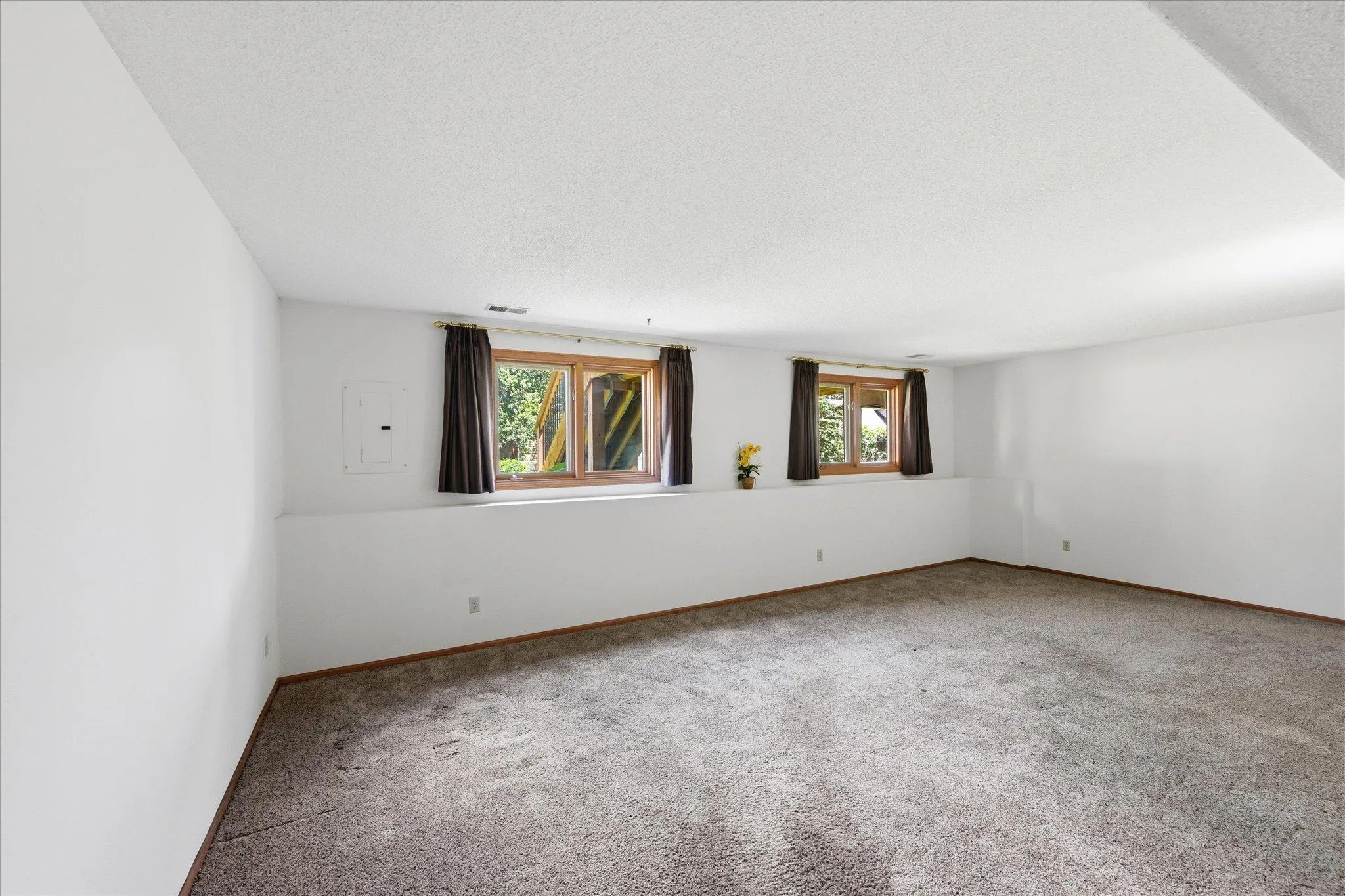 Photo 20 of 4029 Silver Lake Rd Ne