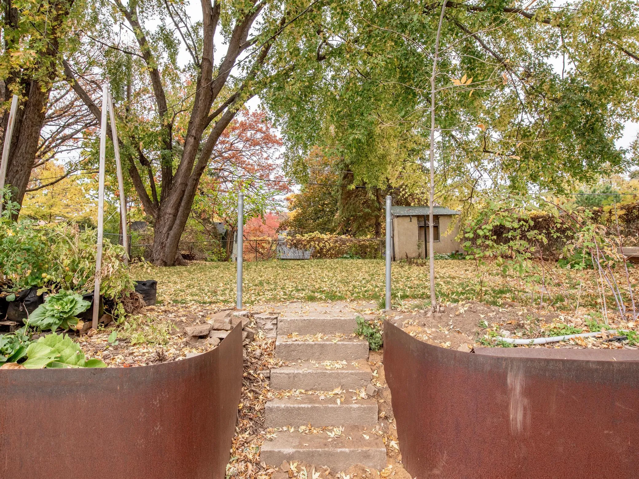Photo 32 of 2387 Bourne Avenue