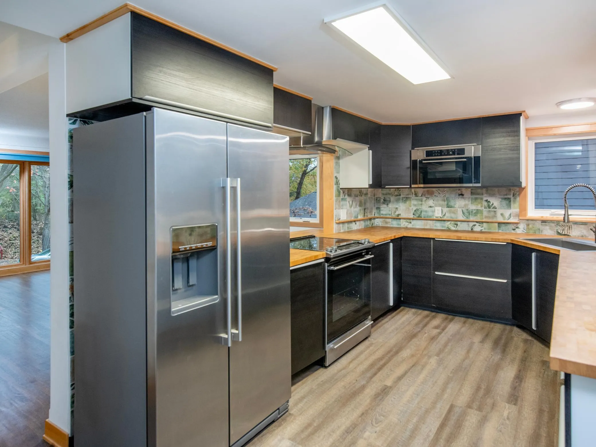 Photo 9 of 2387 Bourne Avenue