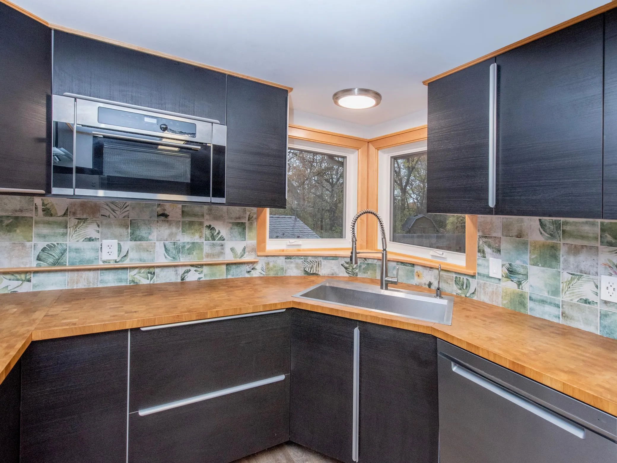 Photo 11 of 2387 Bourne Avenue