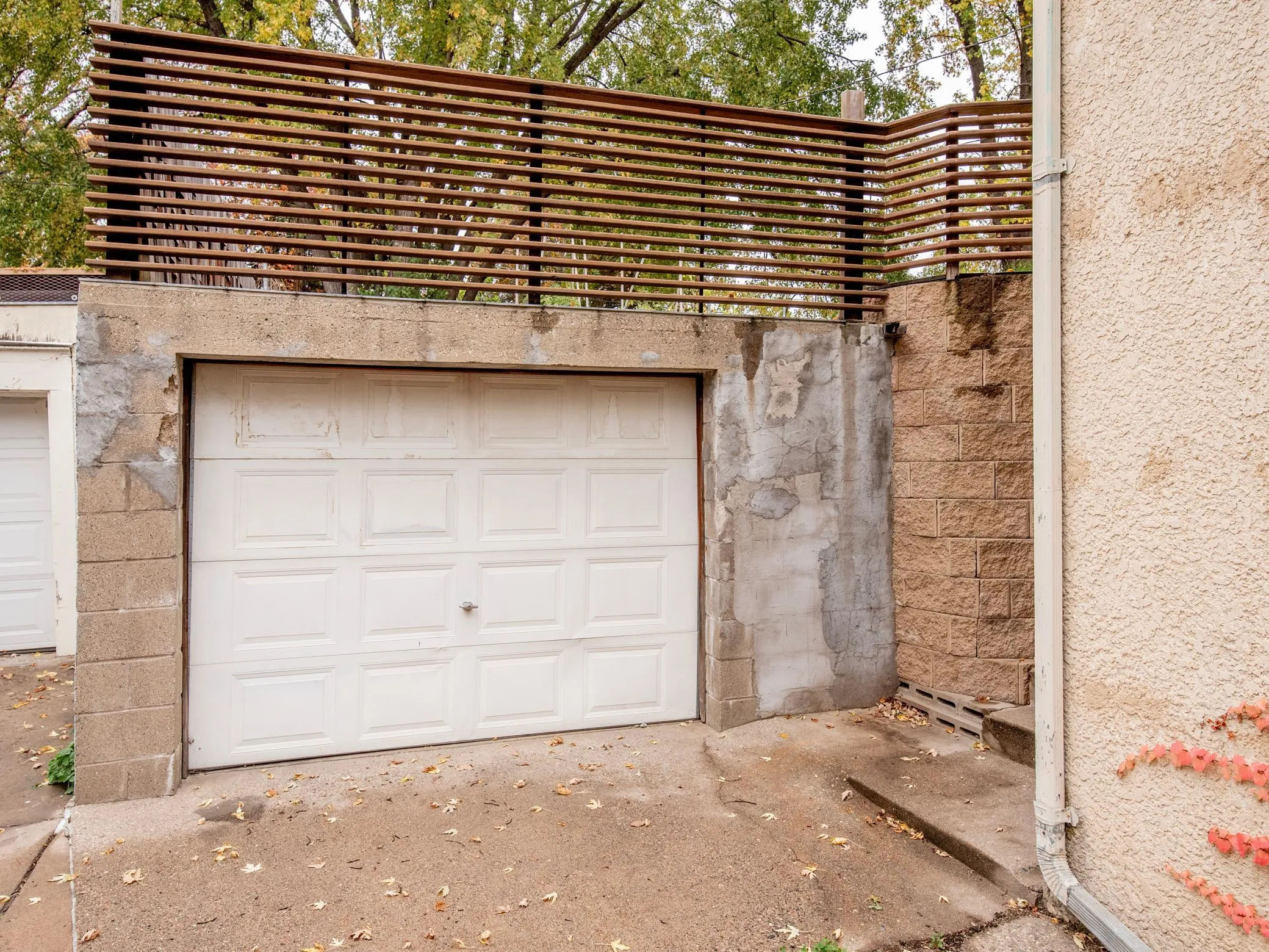 Photo 38 of 2387 Bourne Avenue