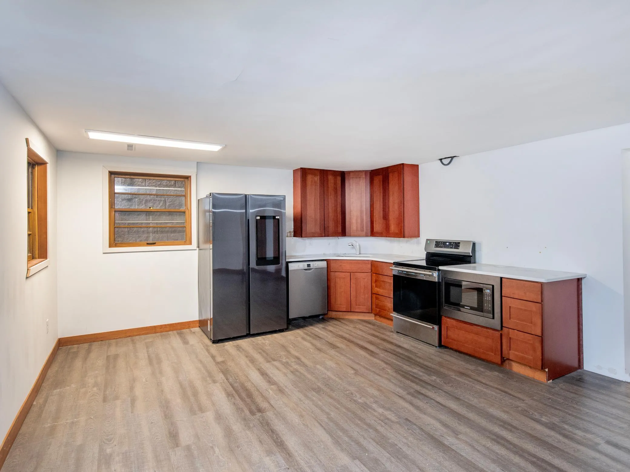 Photo 20 of 2387 Bourne Avenue