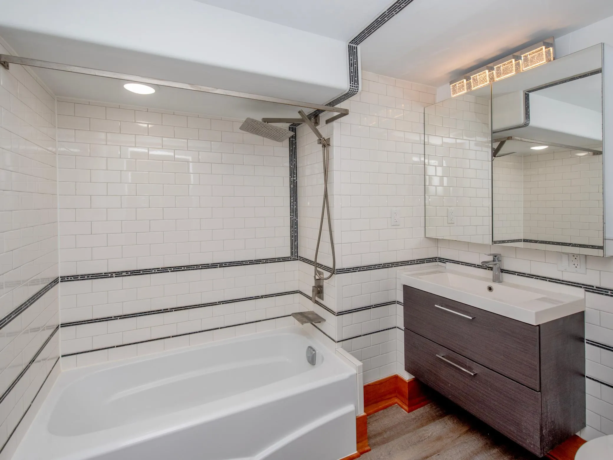 Photo 26 of 2387 Bourne Avenue
