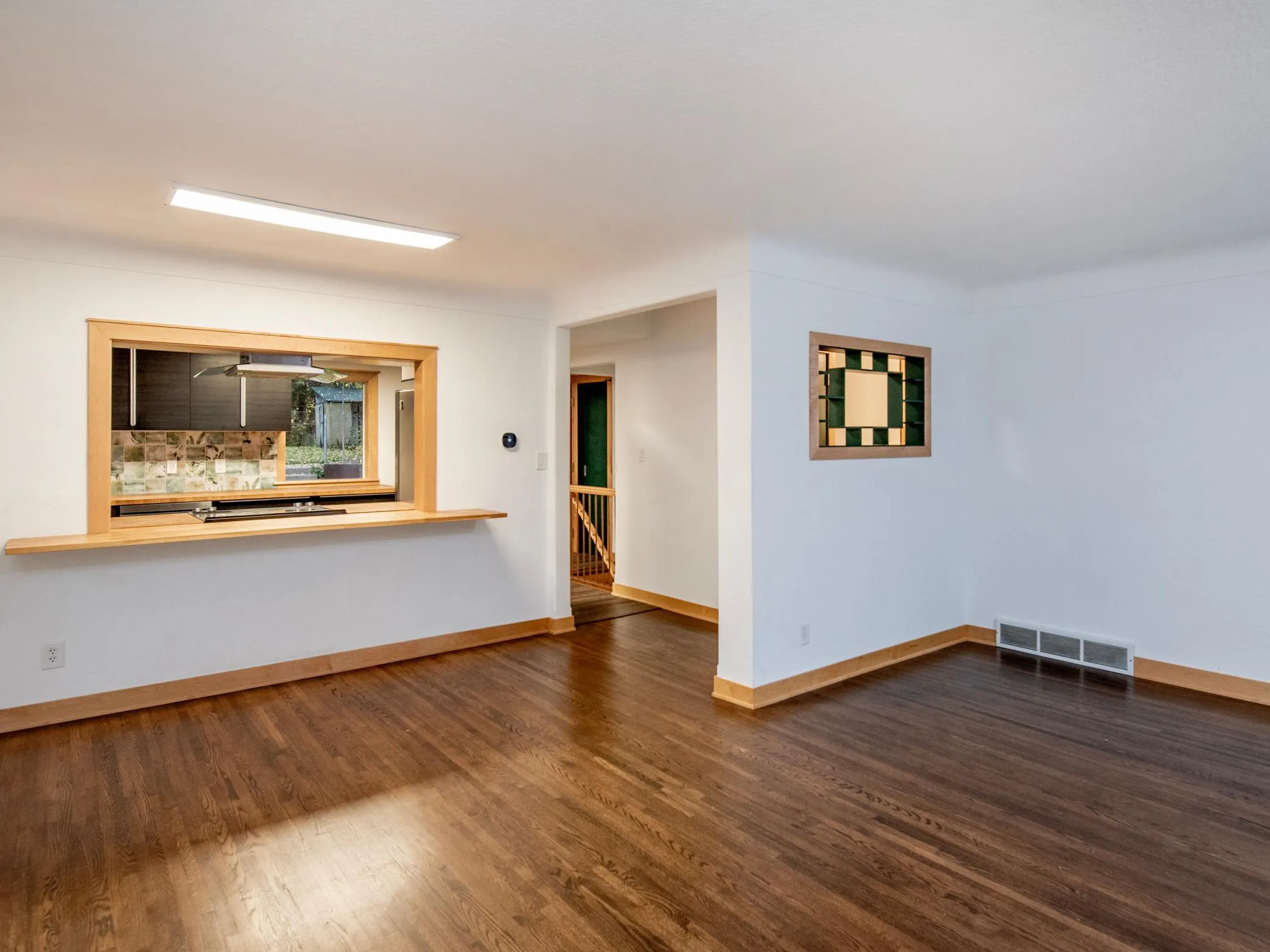 Photo 6 of 2387 Bourne Avenue