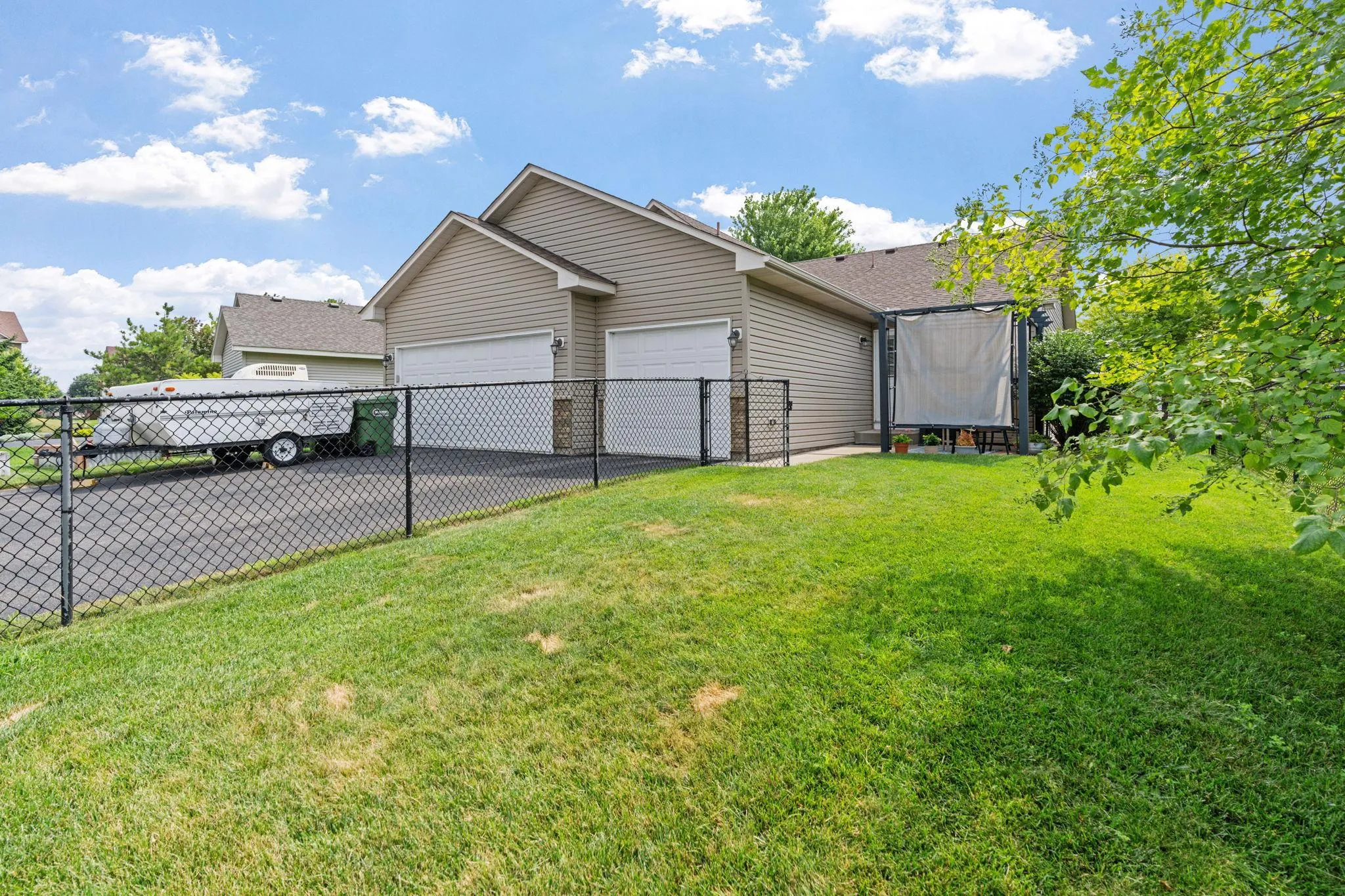 Photo 4 of 12188 Coral Sea Ne Street
