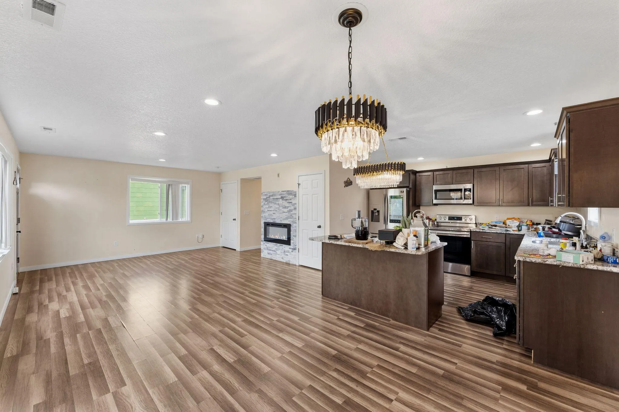 Photo 12 of 636 Hall Avenue