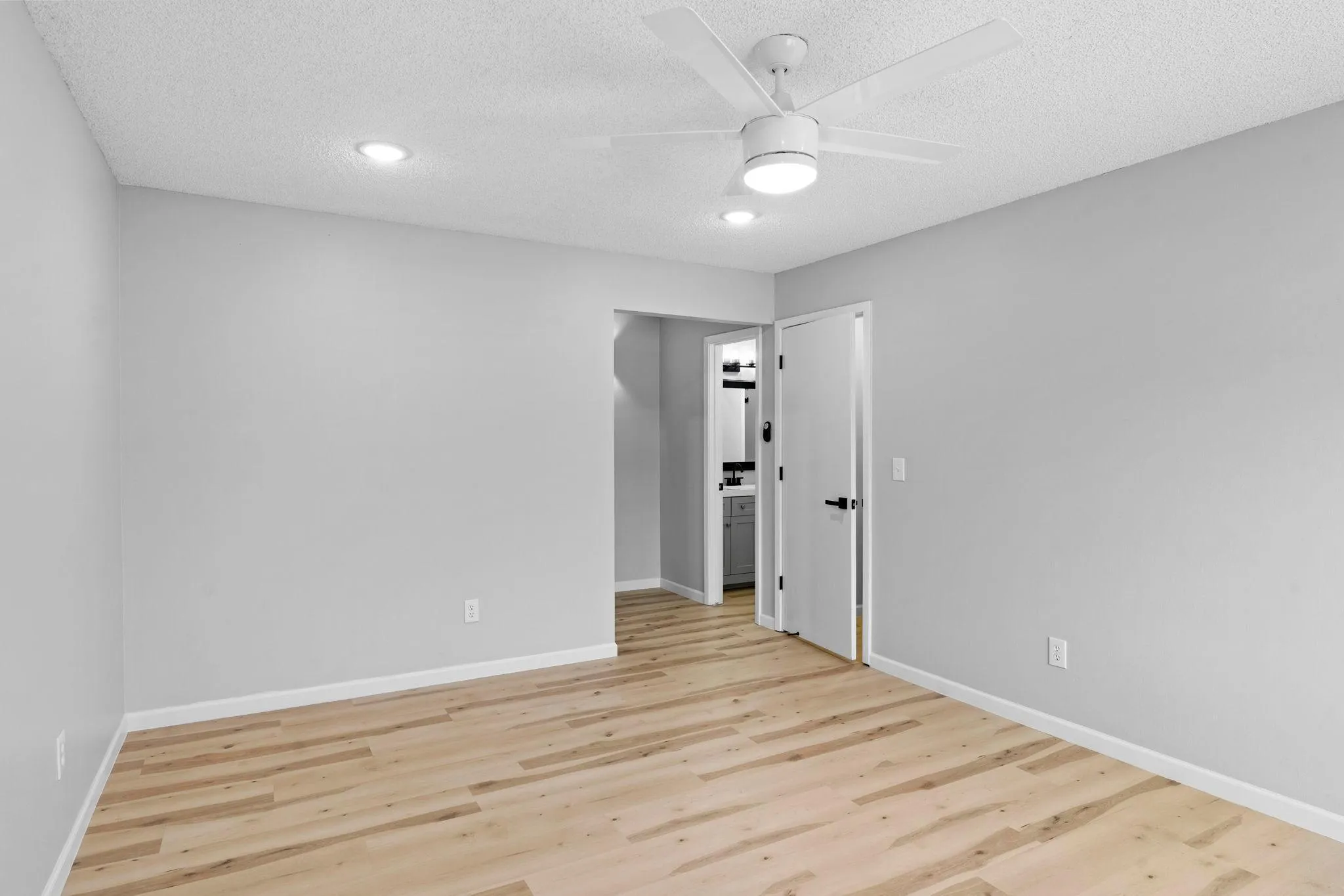 Photo 14 of 8717 N Maplebrook Circle