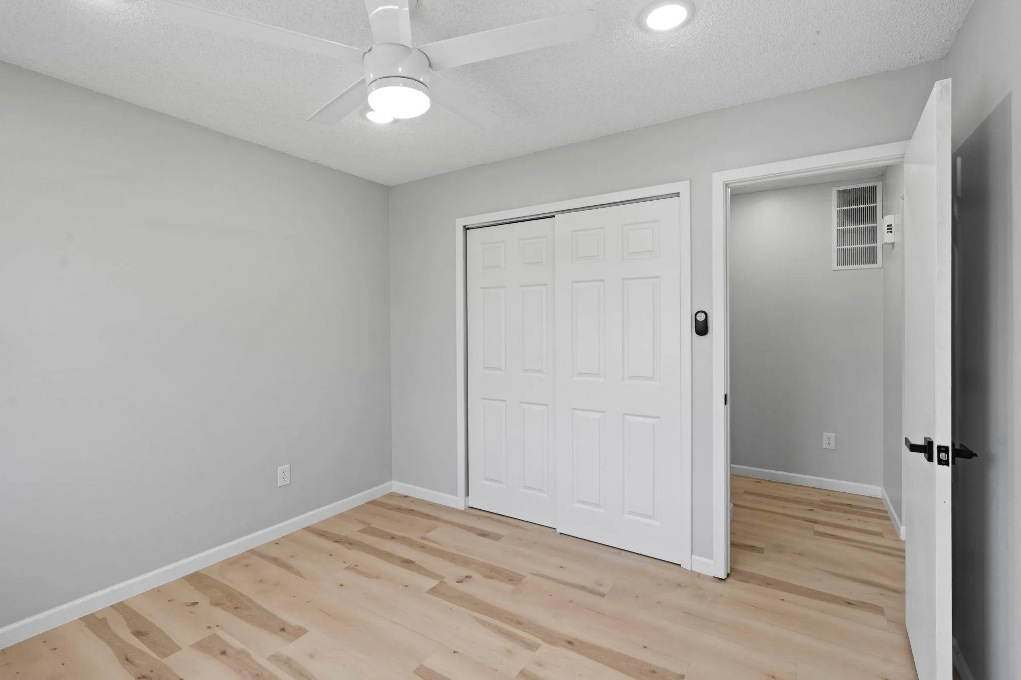 Photo 18 of 8717 N Maplebrook Circle