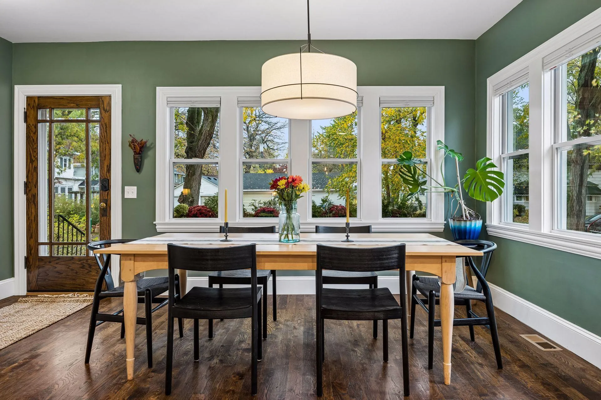 Photo 4 of 3011 W 45th Street