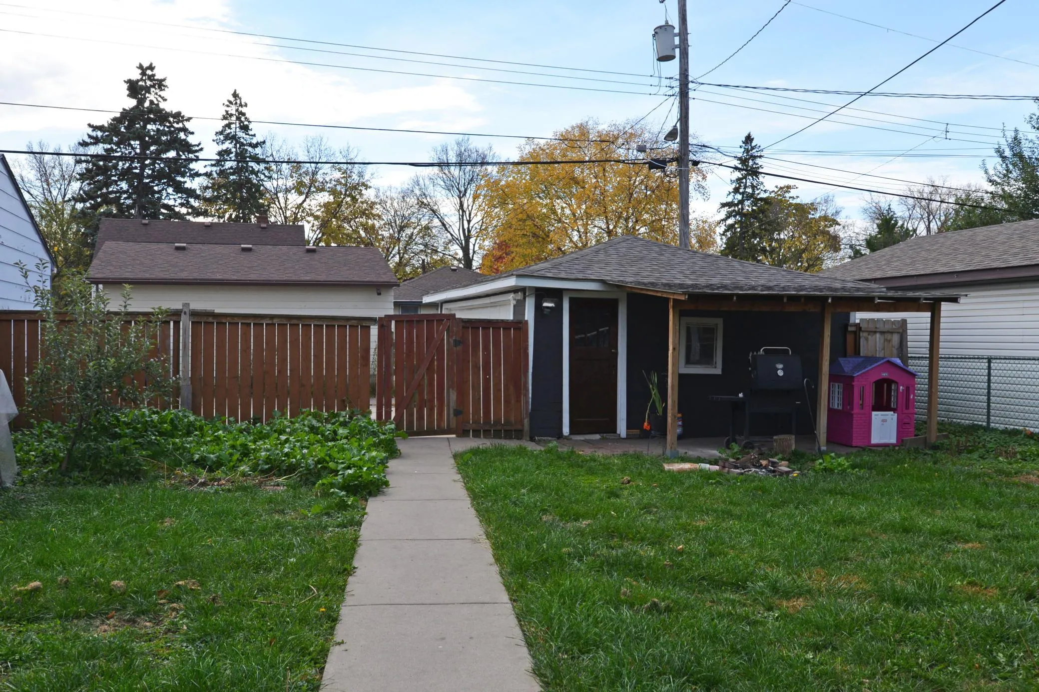 Photo 22 of 694 37th Ne Avenue