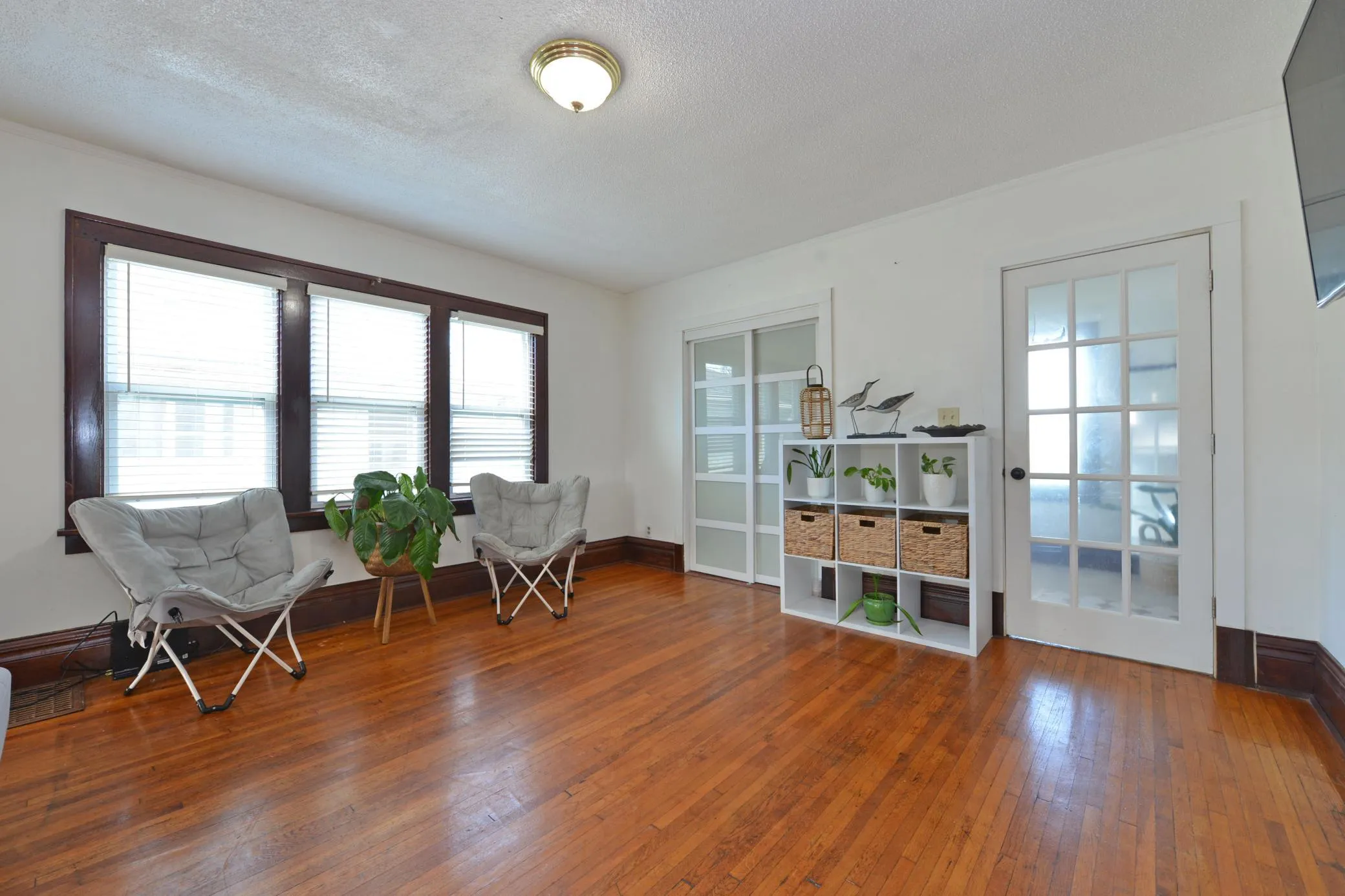 Photo 6 of 694 37th Ne Avenue