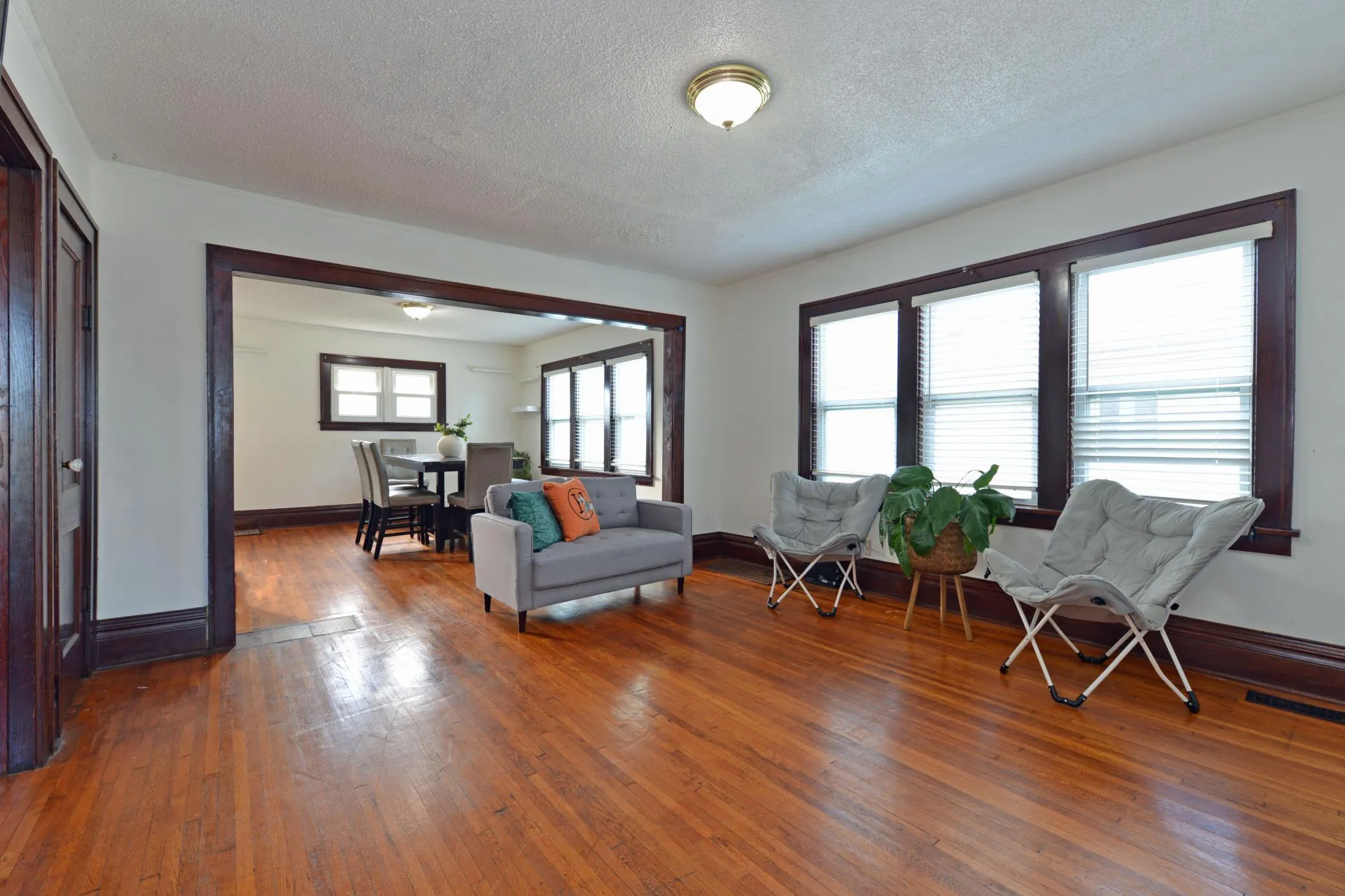 Photo 7 of 694 37th Ne Avenue