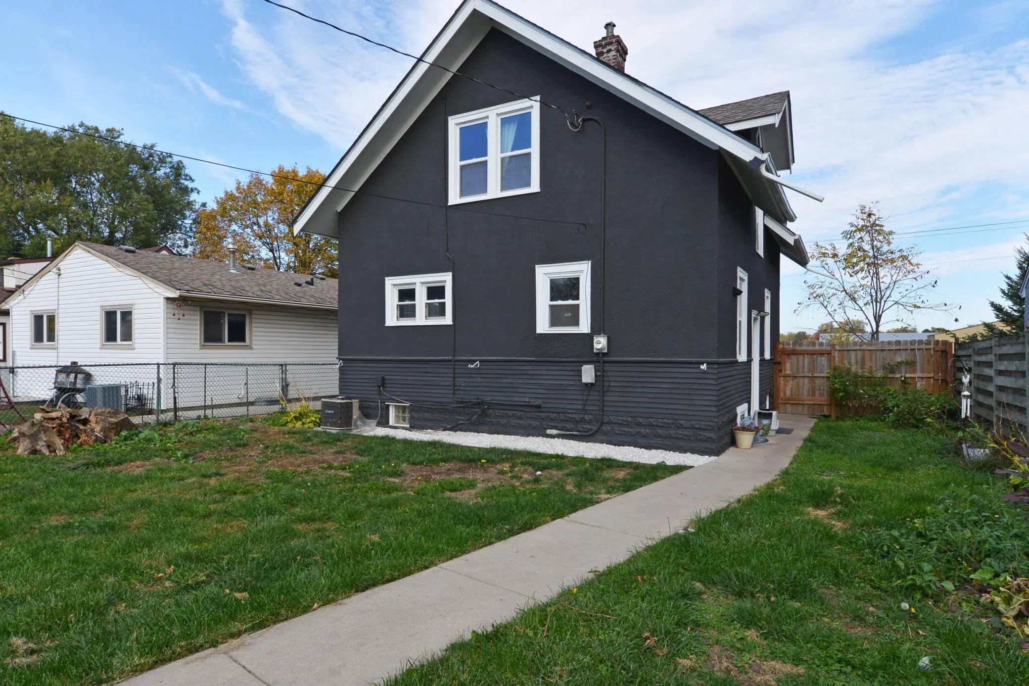 Photo 21 of 694 37th Ne Avenue