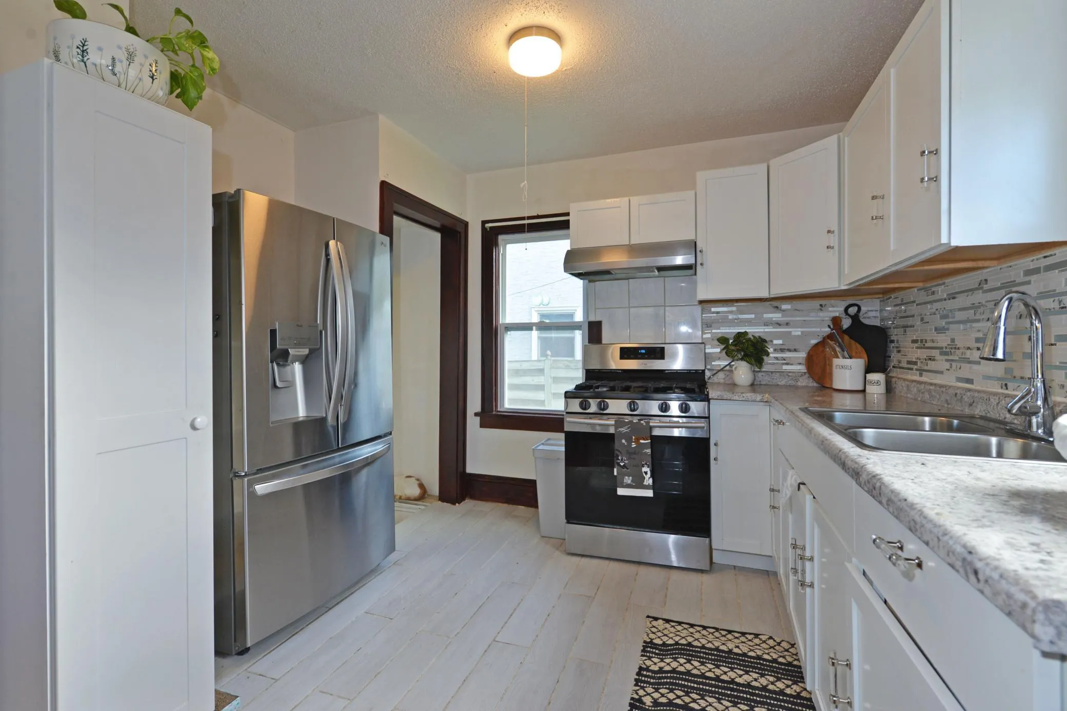 Photo 10 of 694 37th Ne Avenue
