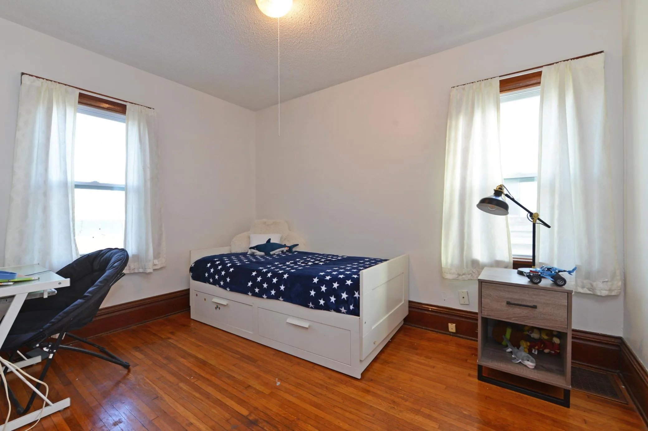 Photo 17 of 694 37th Ne Avenue