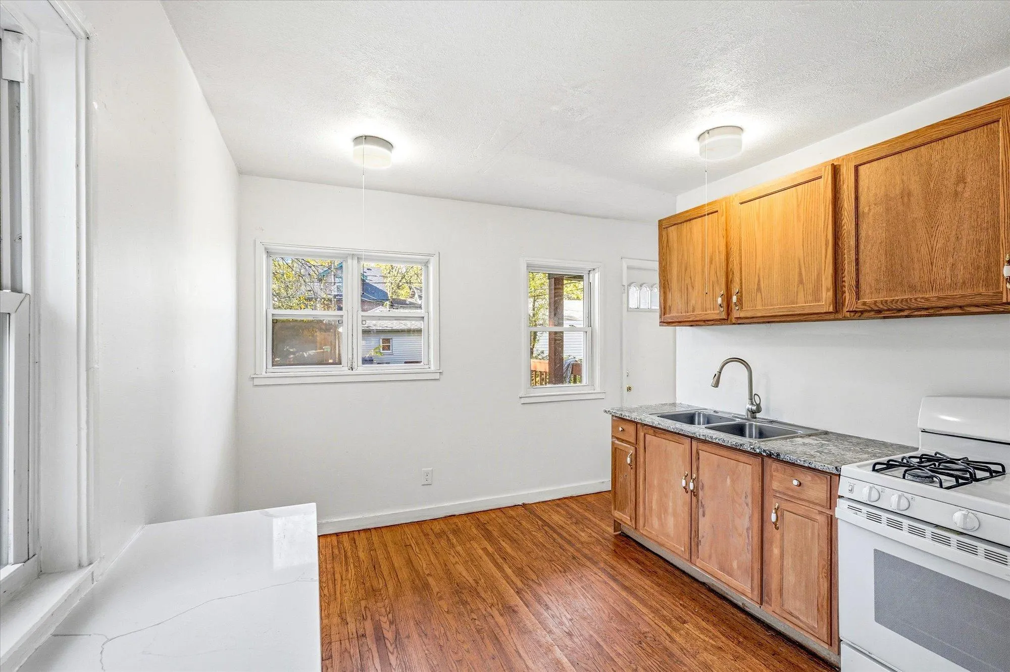 Photo 10 of 3736 18th S Avenue