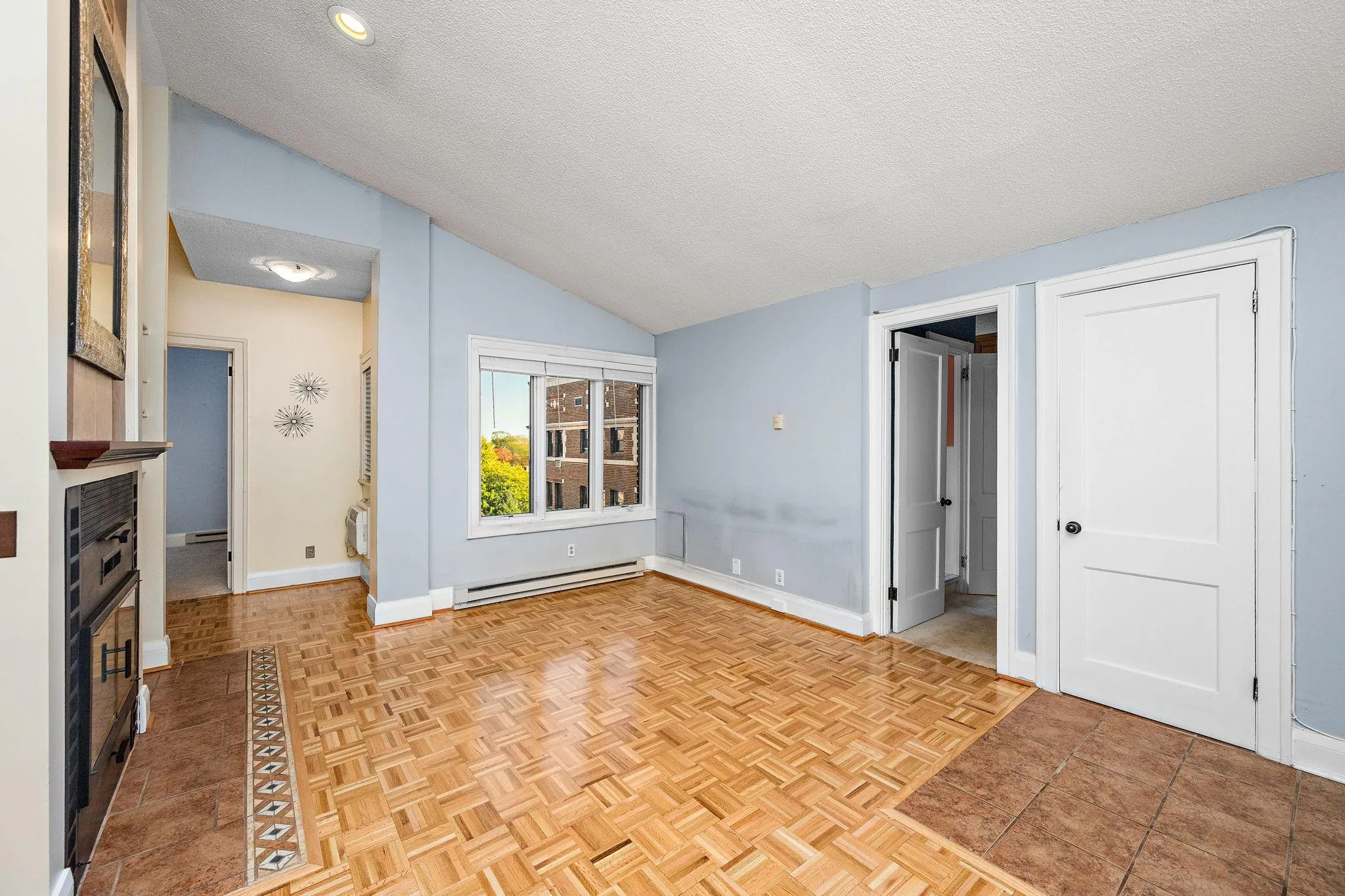 Photo 5 of 79 Western N Avenue Unit 605