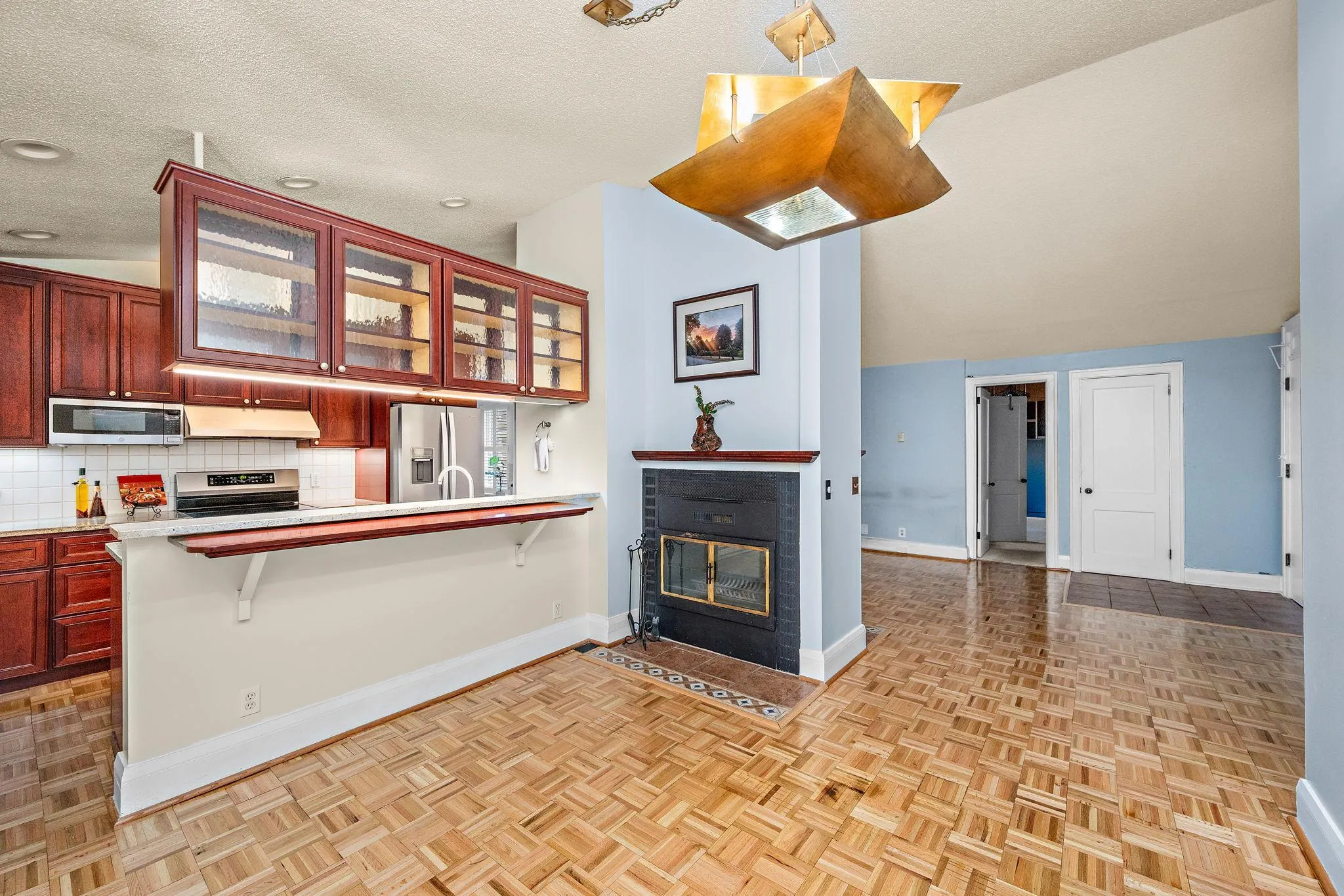 Photo 10 of 79 Western N Avenue Unit 605