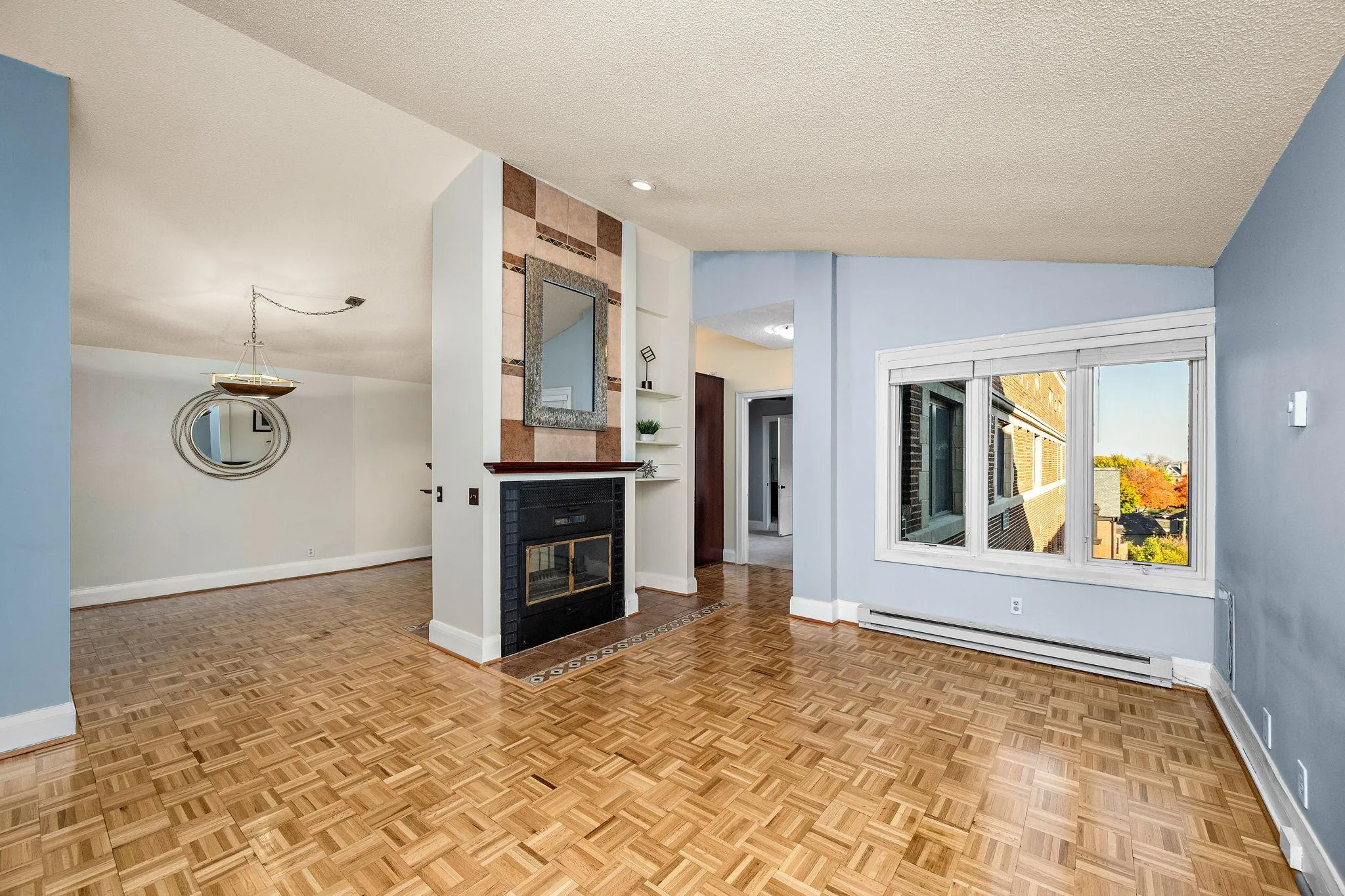 Photo 4 of 79 Western N Avenue Unit 605