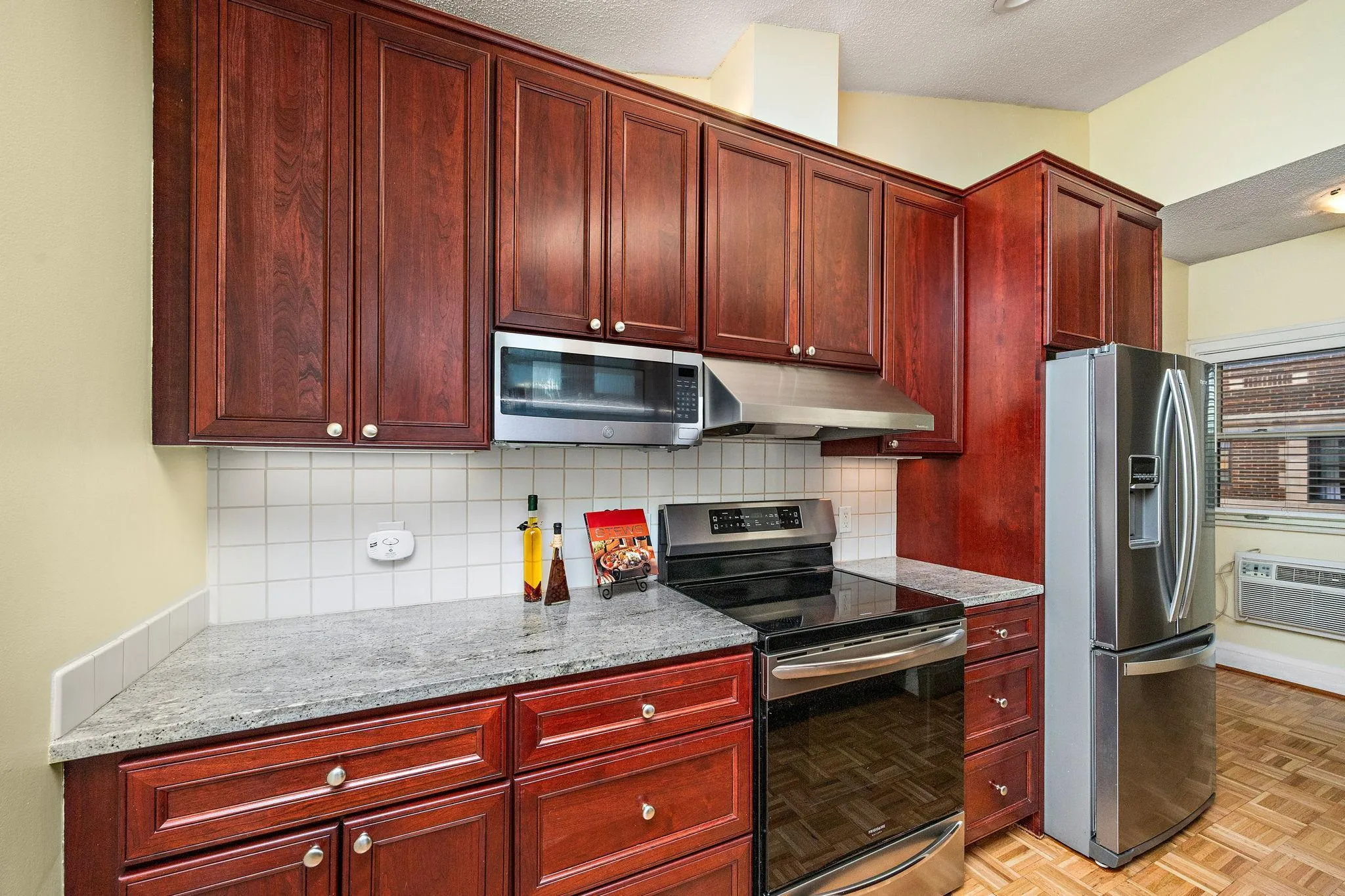 Photo 13 of 79 Western N Avenue Unit 605